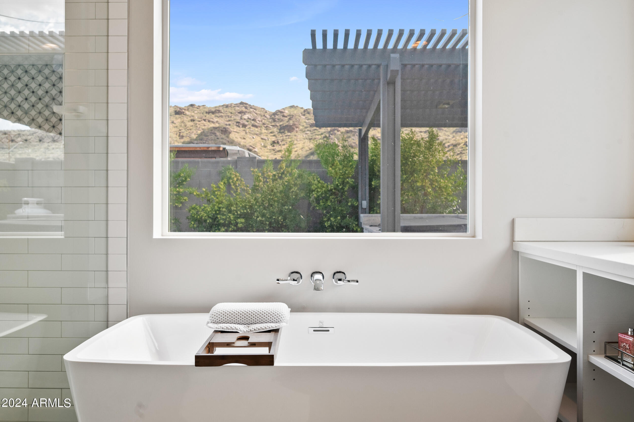 2709 E CALDWELL Street