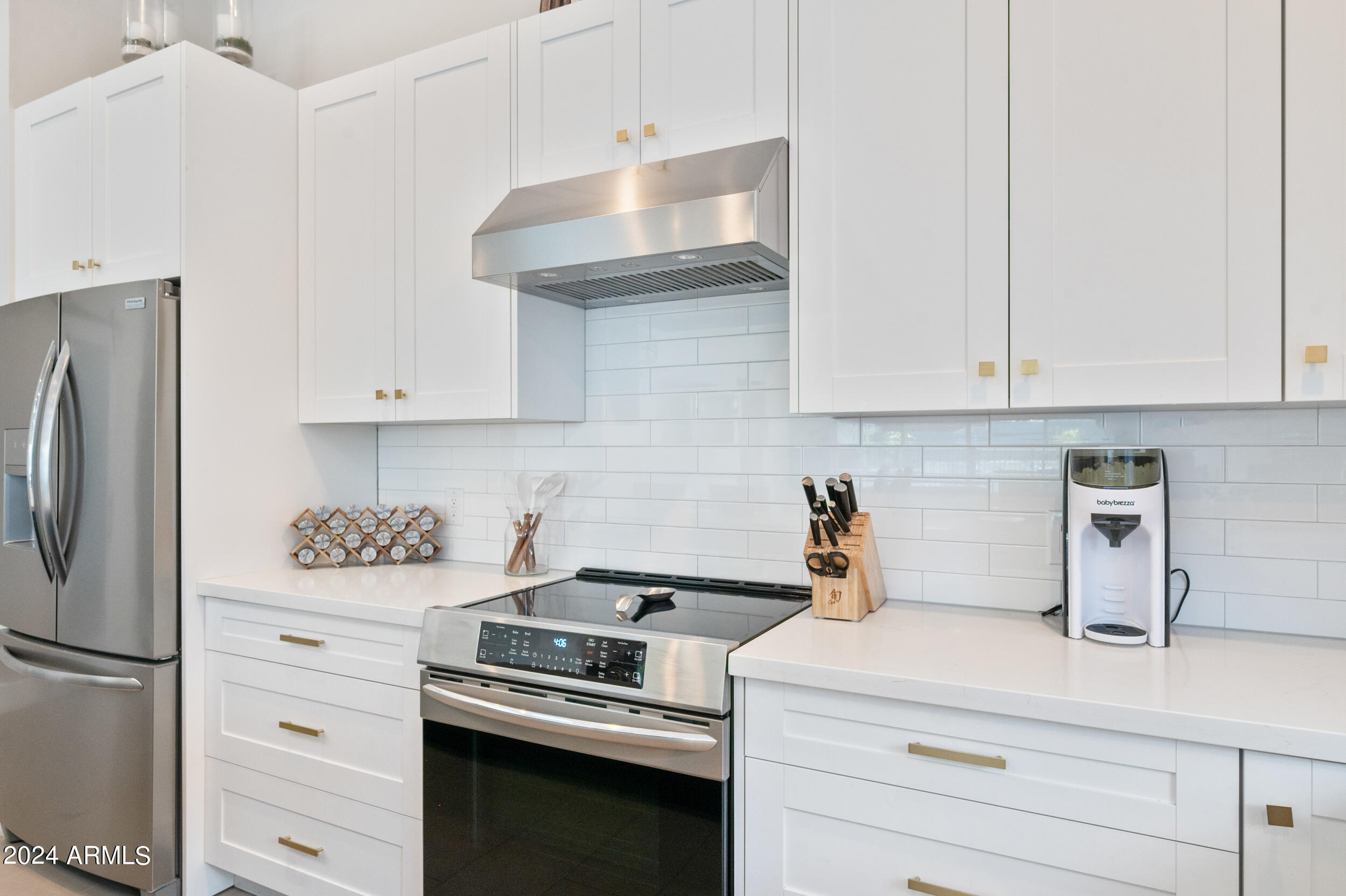 2709 E CALDWELL Street