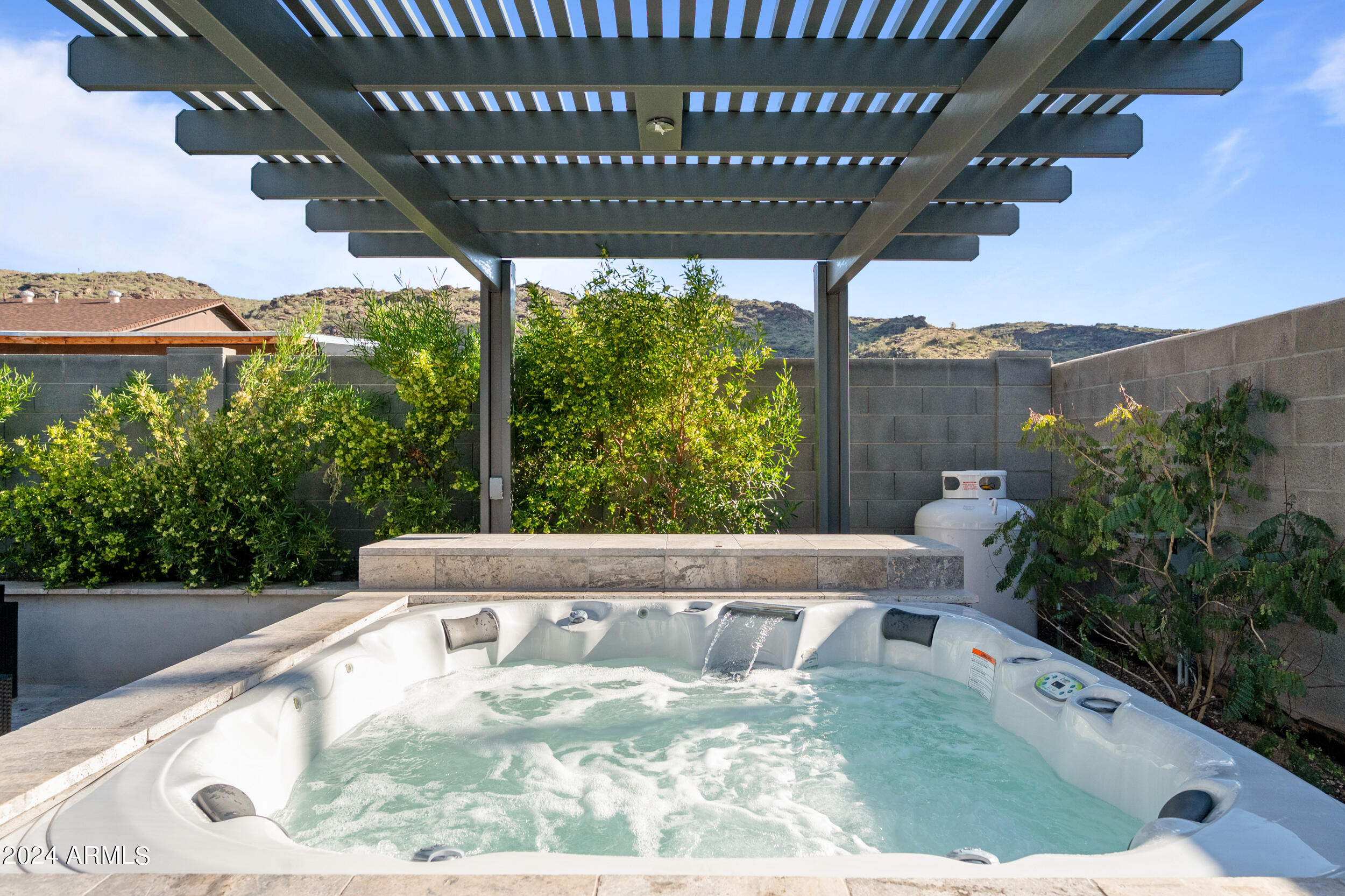 2709 E CALDWELL Street