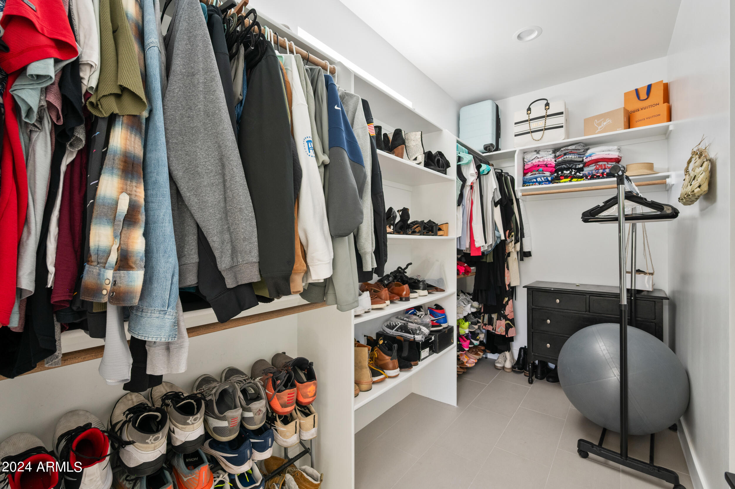 2709 E CALDWELL Street