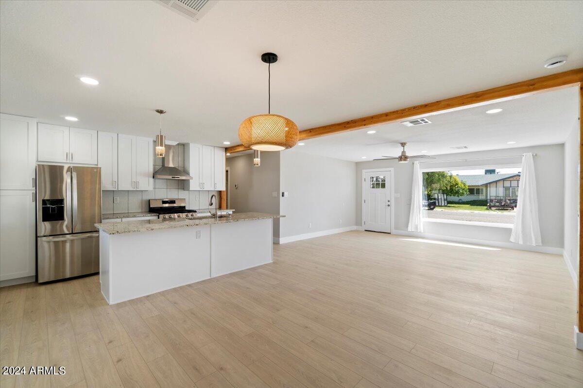 8634 E NORTHLAND Drive