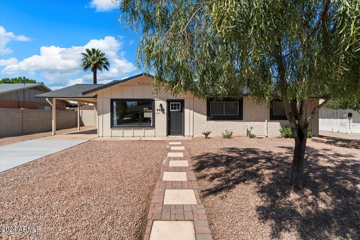 8634 E NORTHLAND Drive