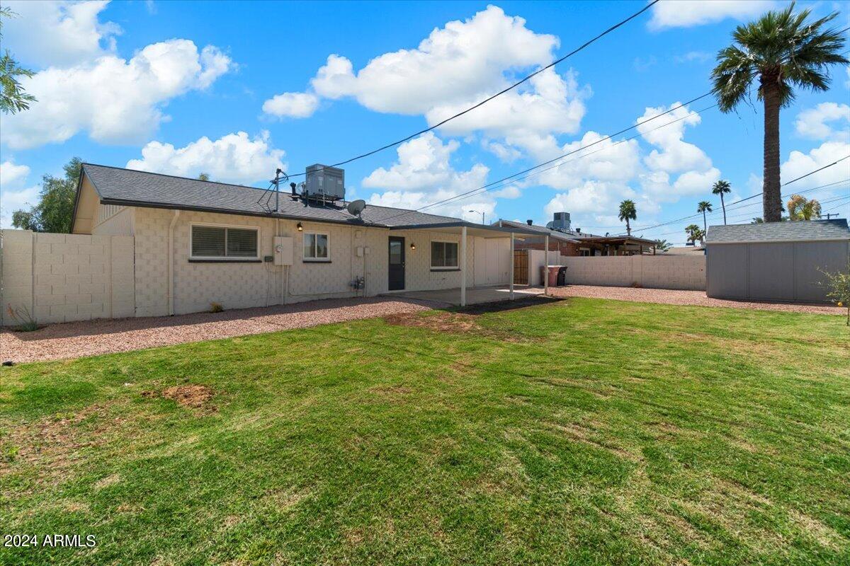 8634 E NORTHLAND Drive