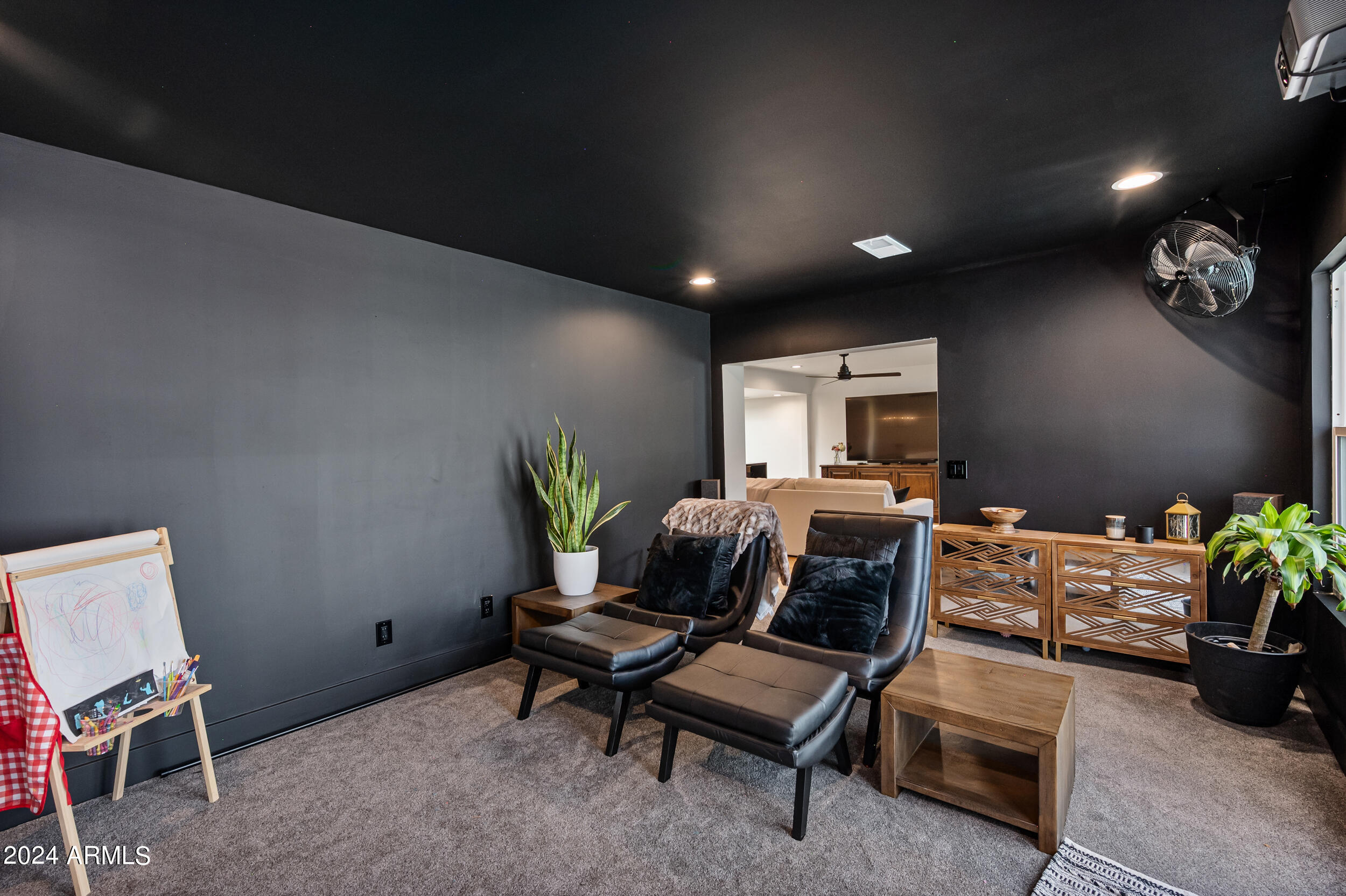 1124 E FAIRFIELD Street