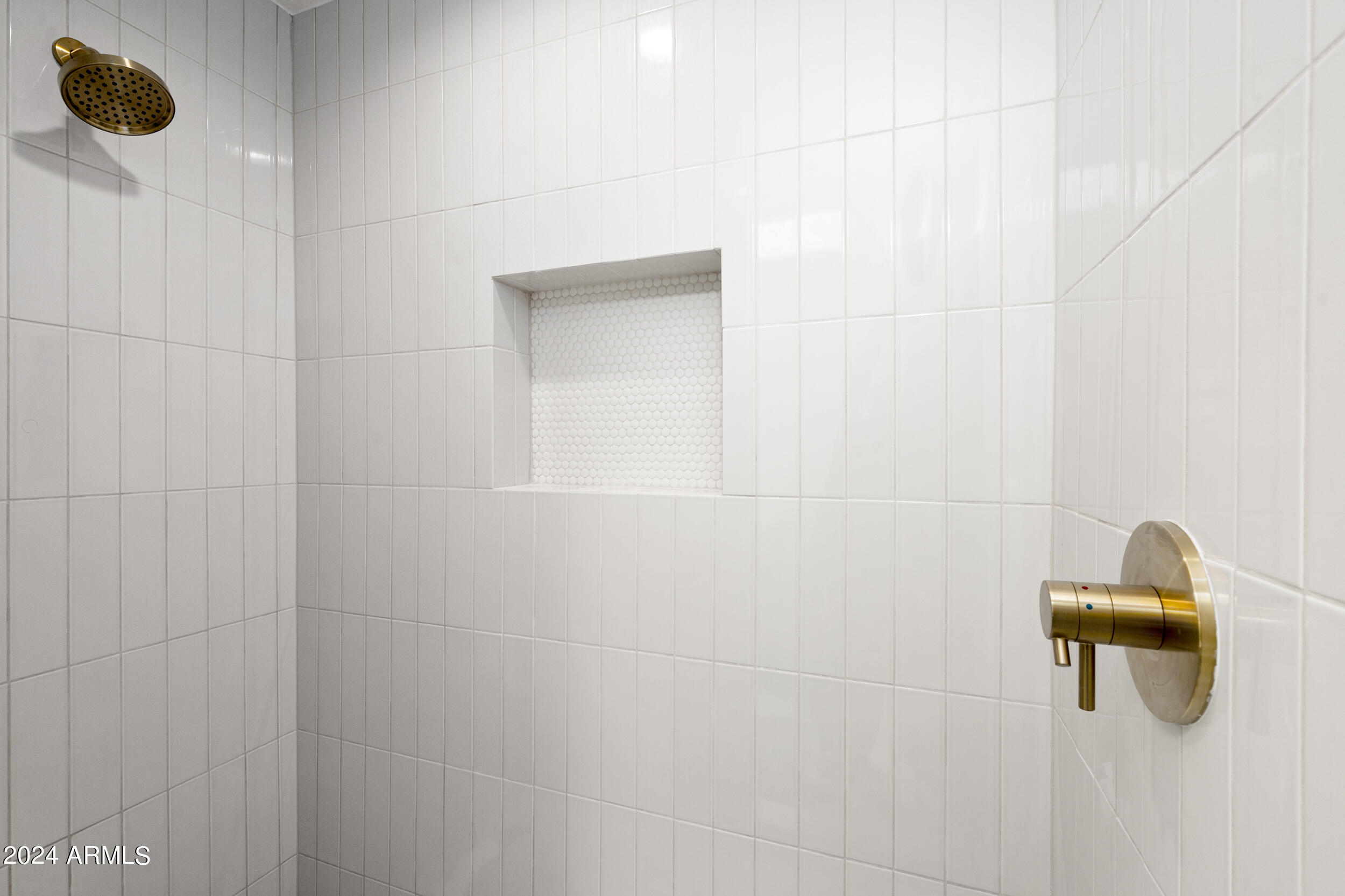 1124 E FAIRFIELD Street