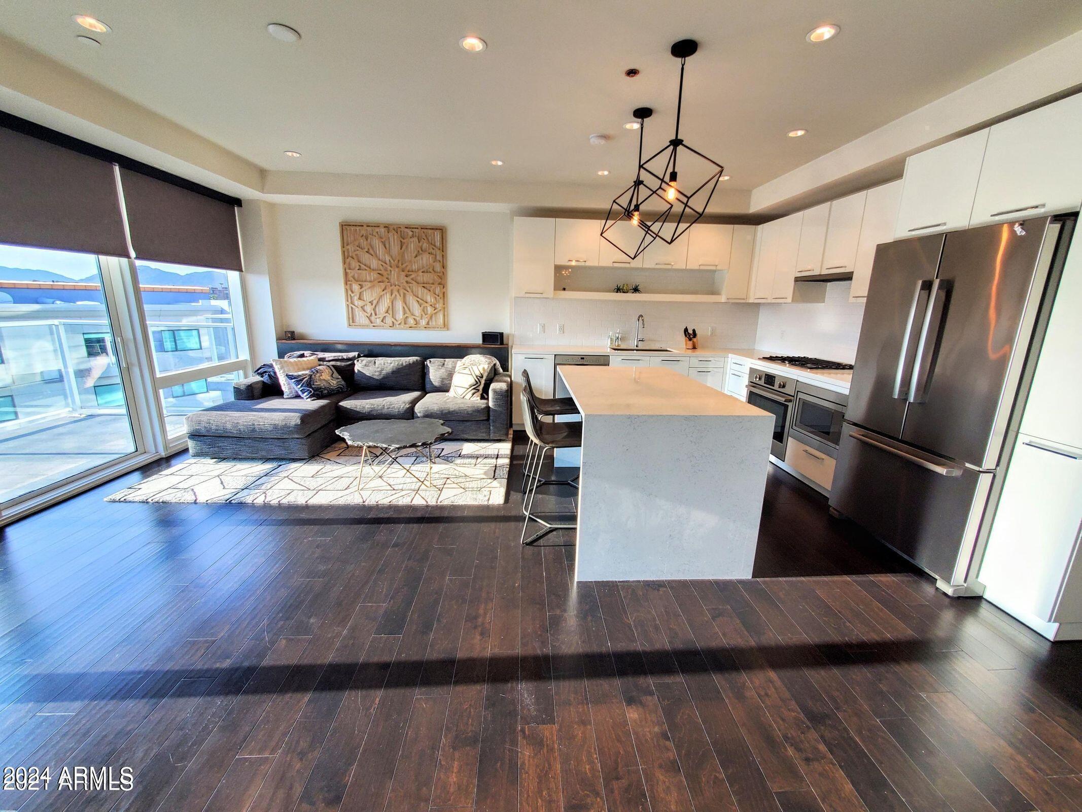 4422 N 75th Street, 6005