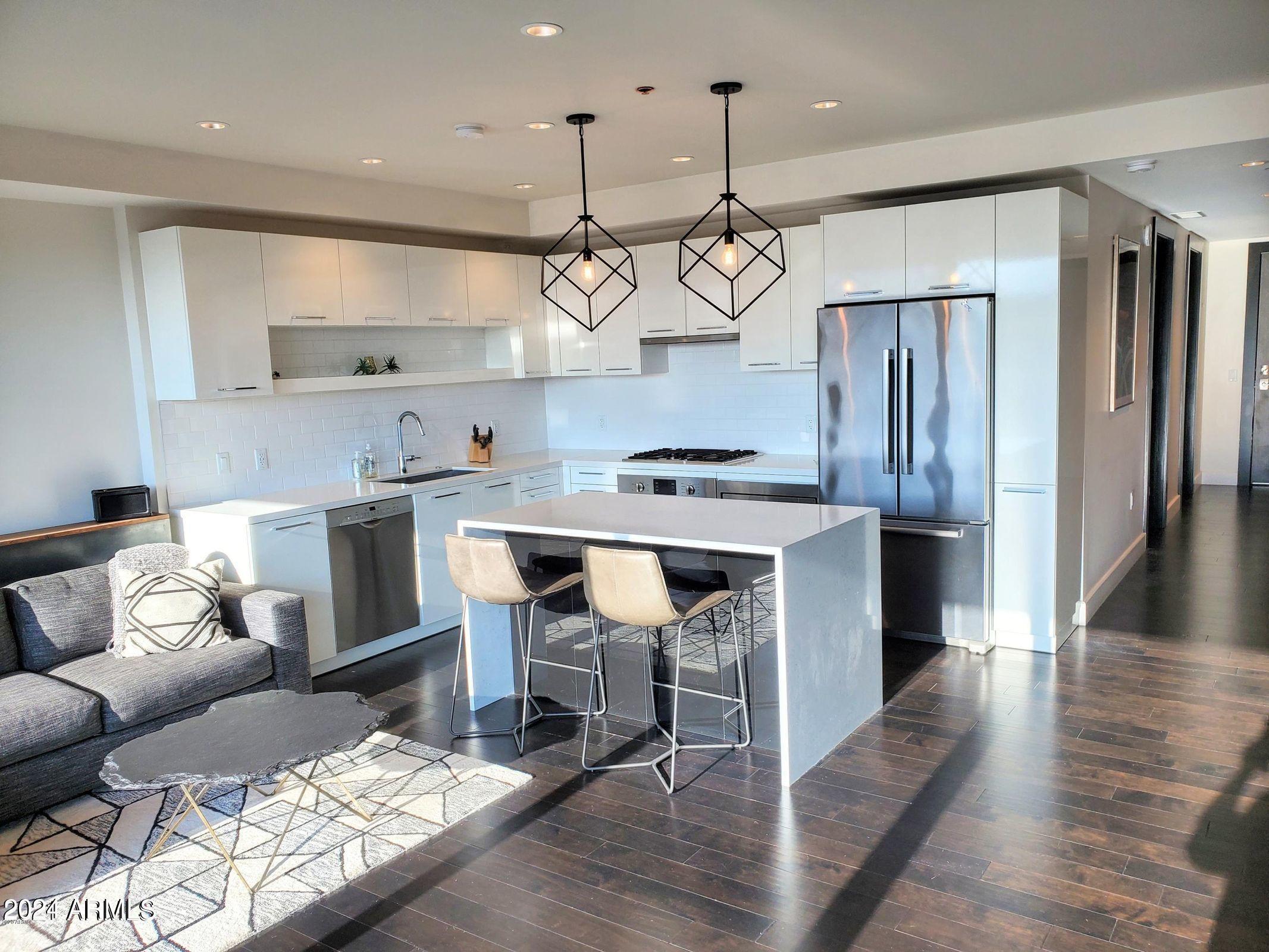 4422 N 75th Street, 6005