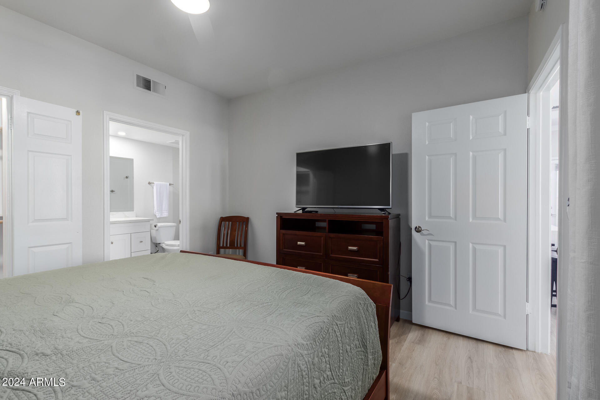 7009 E ACOMA Drive, 1105