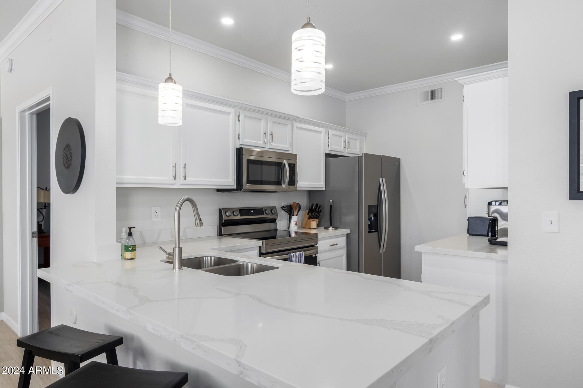 7009 E ACOMA Drive, 1105