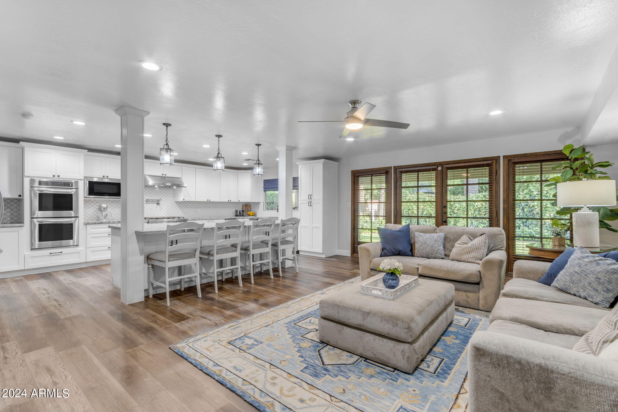 15 E CACTUS WREN Drive