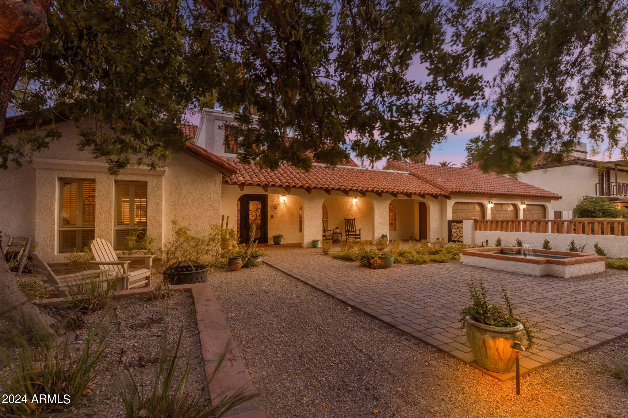 15 E CACTUS WREN Drive
