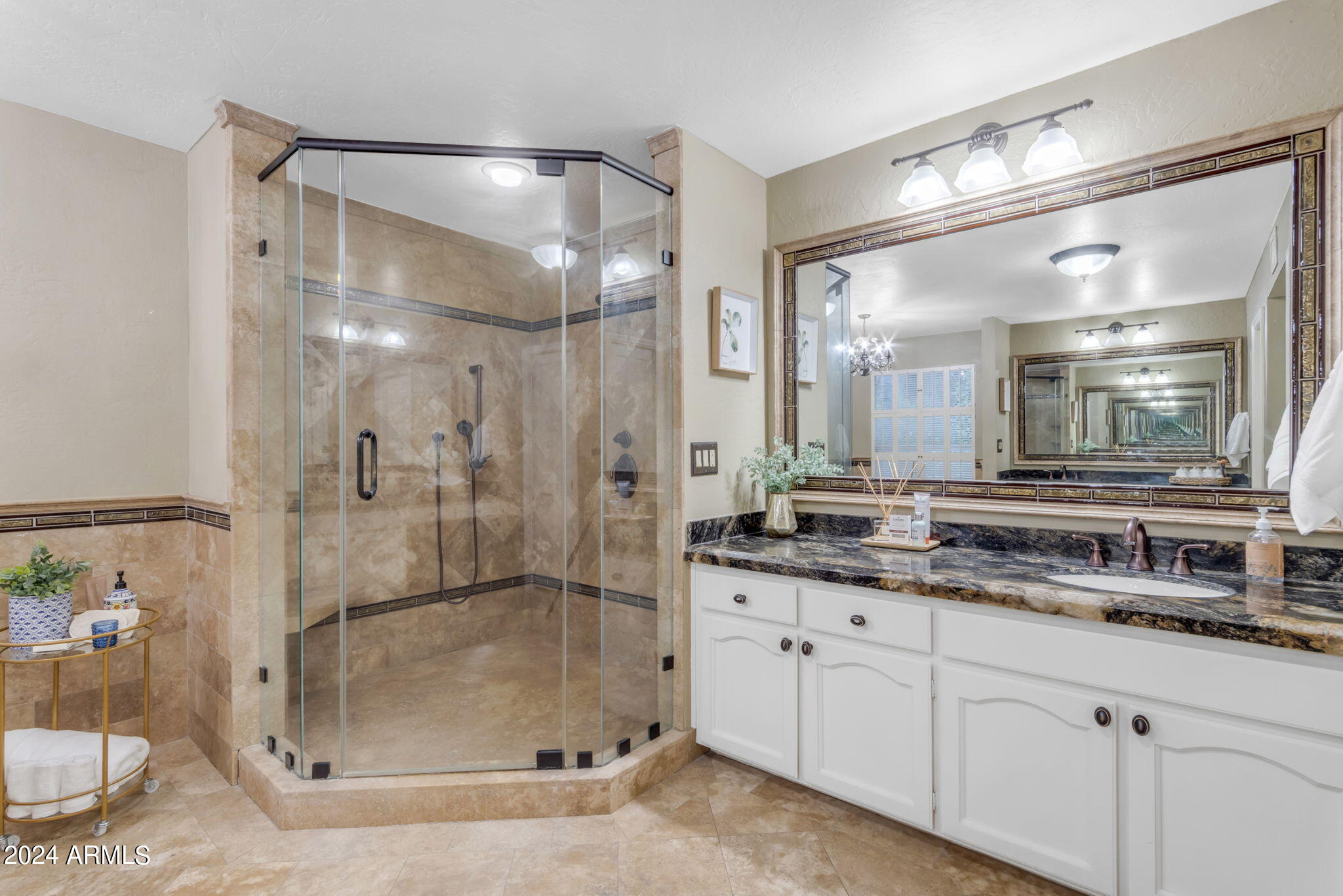 15 E CACTUS WREN Drive
