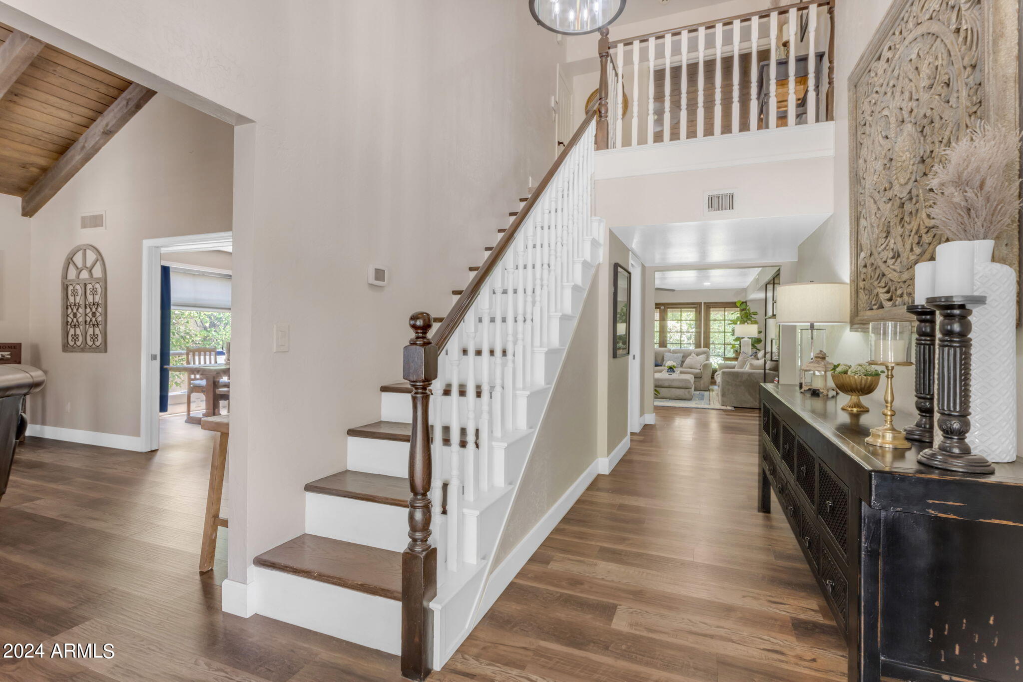 15 E CACTUS WREN Drive