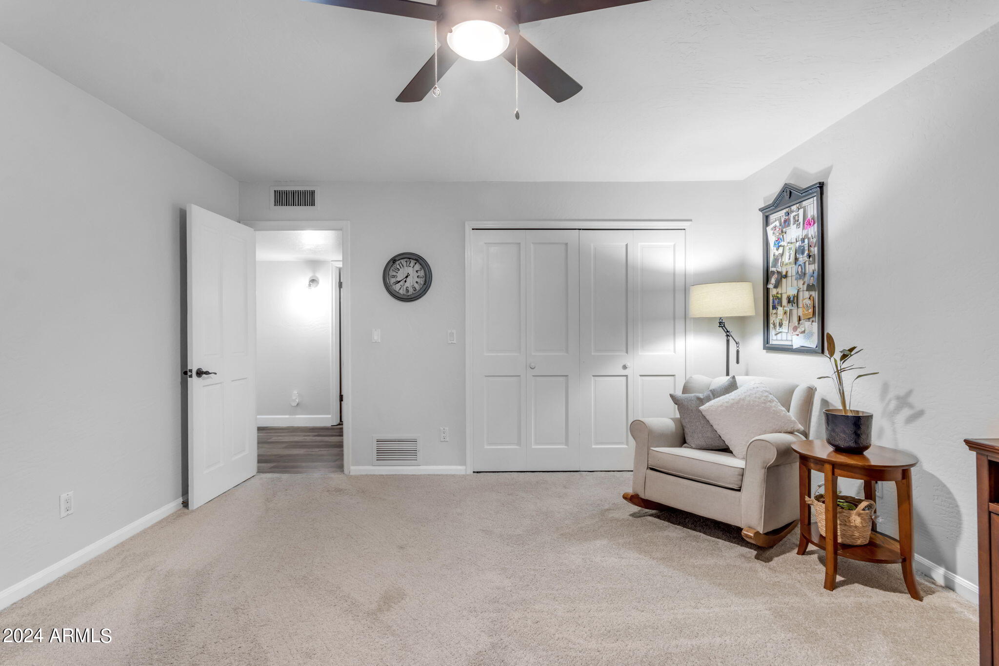 15 E CACTUS WREN Drive