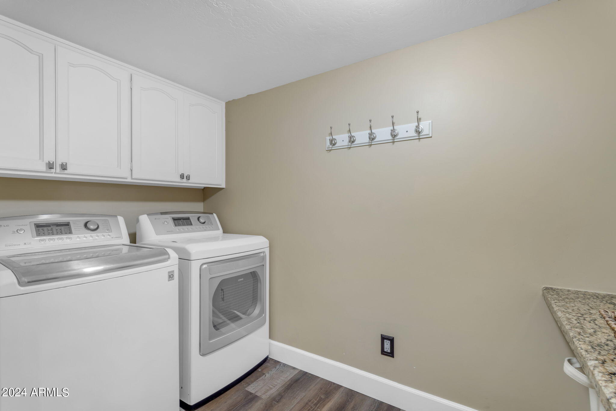 15 E CACTUS WREN Drive