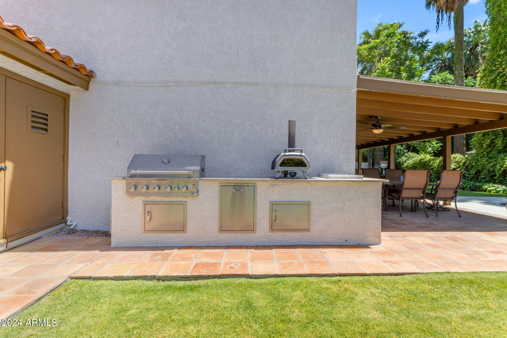 15 E CACTUS WREN Drive