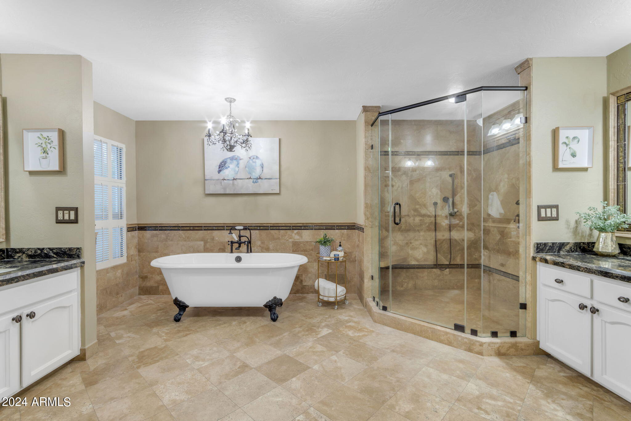 15 E CACTUS WREN Drive