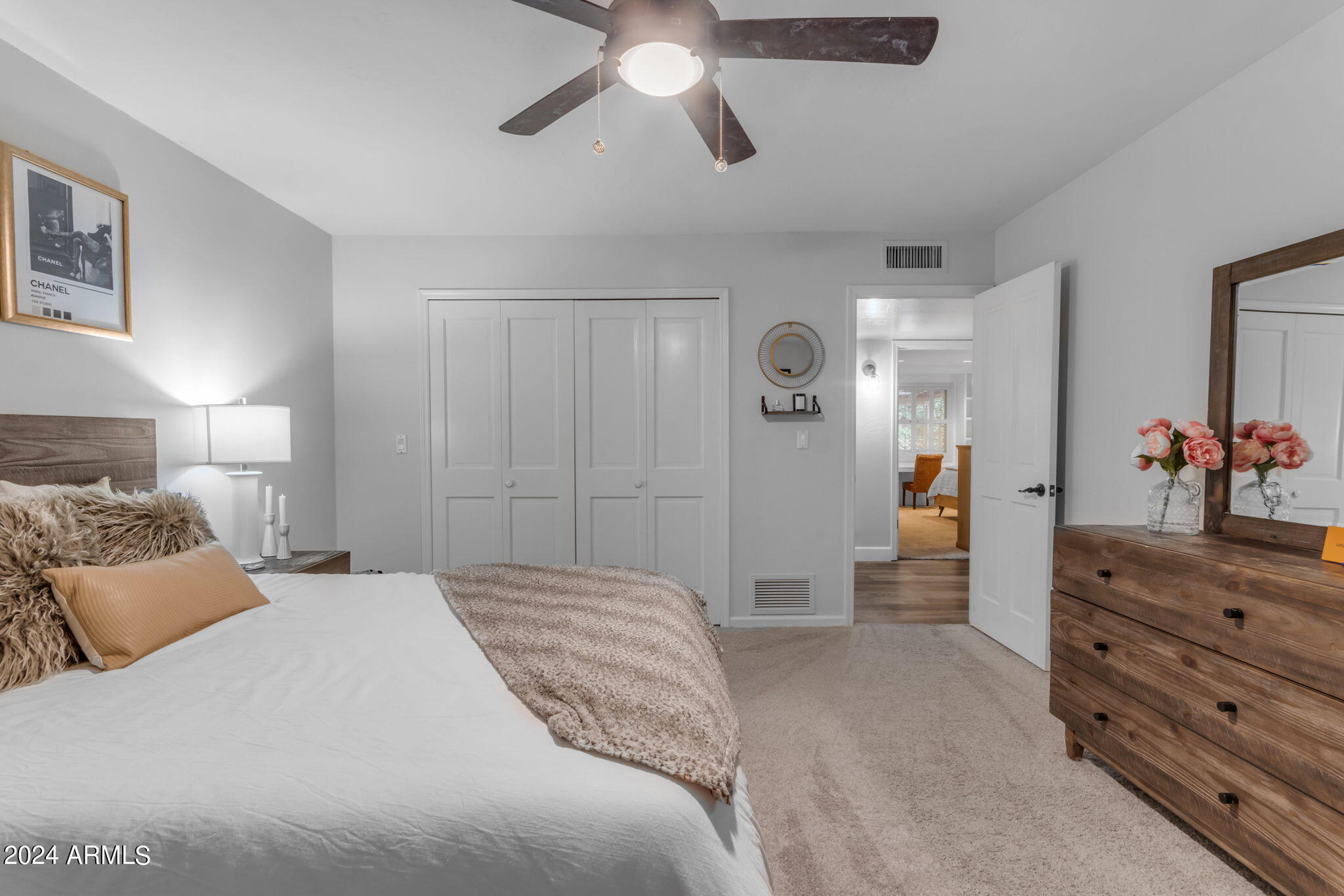 15 E CACTUS WREN Drive