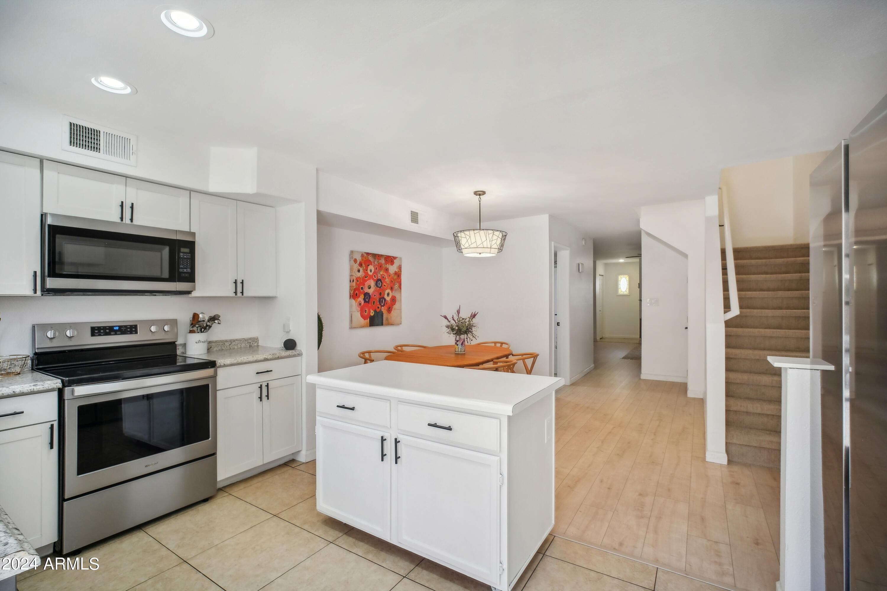 1425 E DESERT COVE Avenue 5
