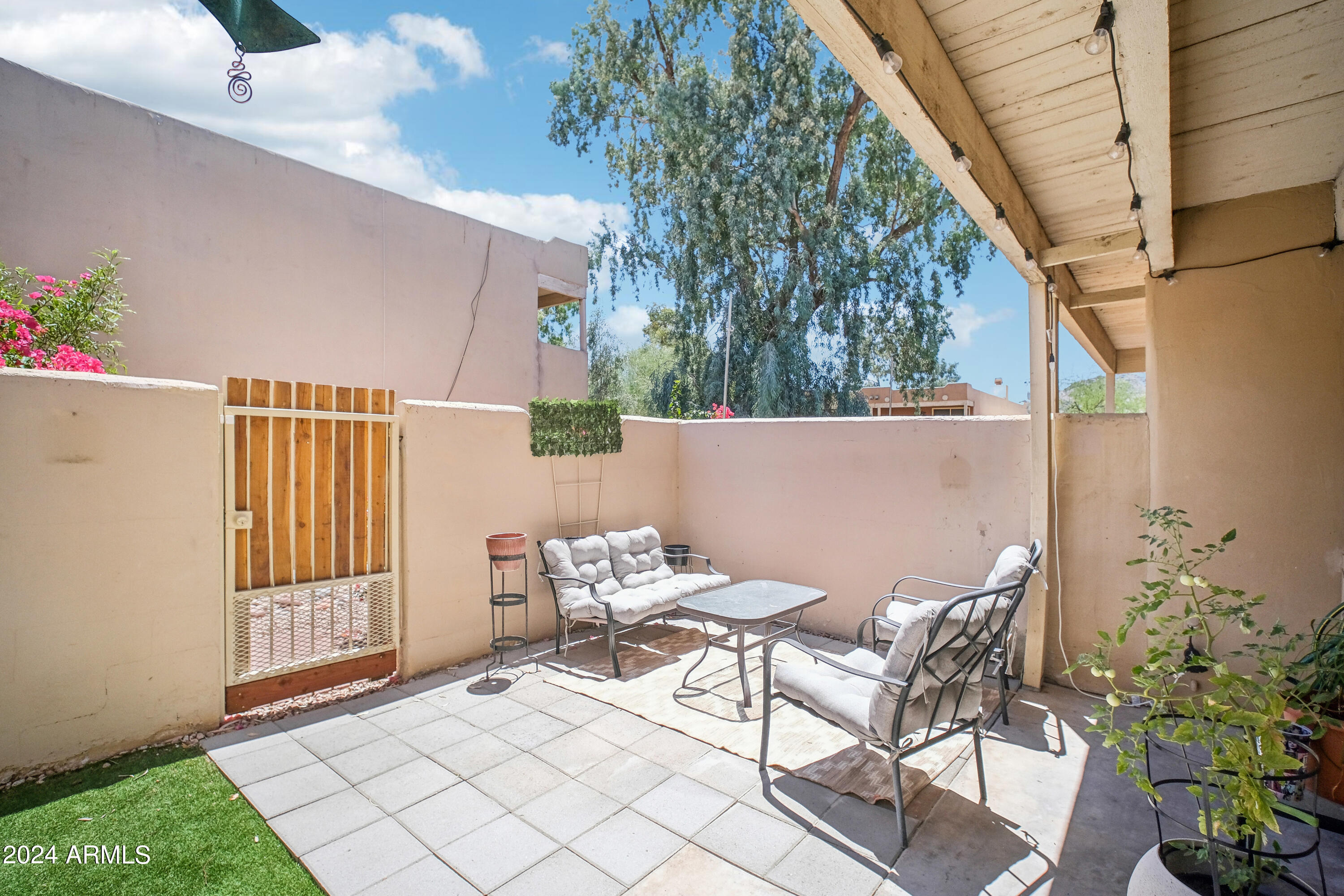 1425 E DESERT COVE Avenue 5