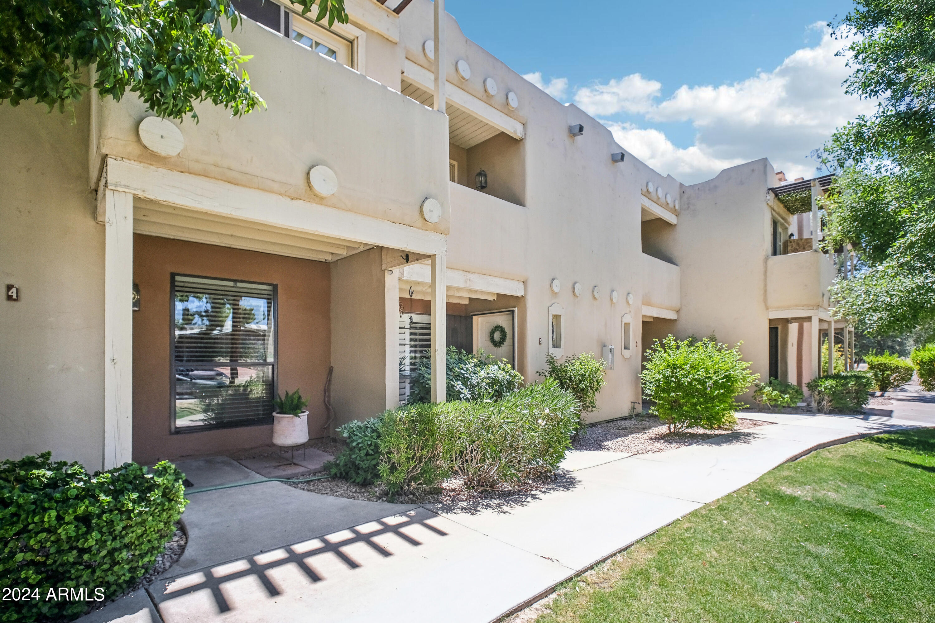 1425 E DESERT COVE Avenue 5
