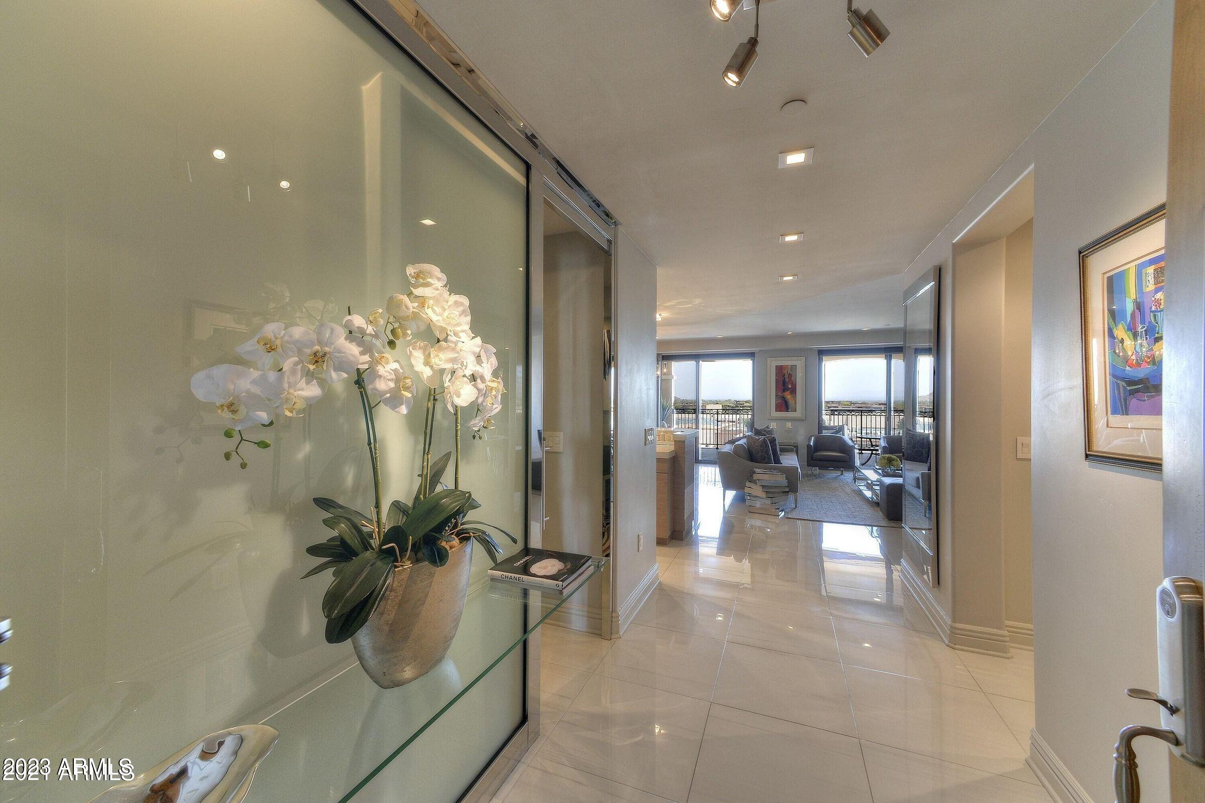 7181 E CAMELBACK Road, 1002