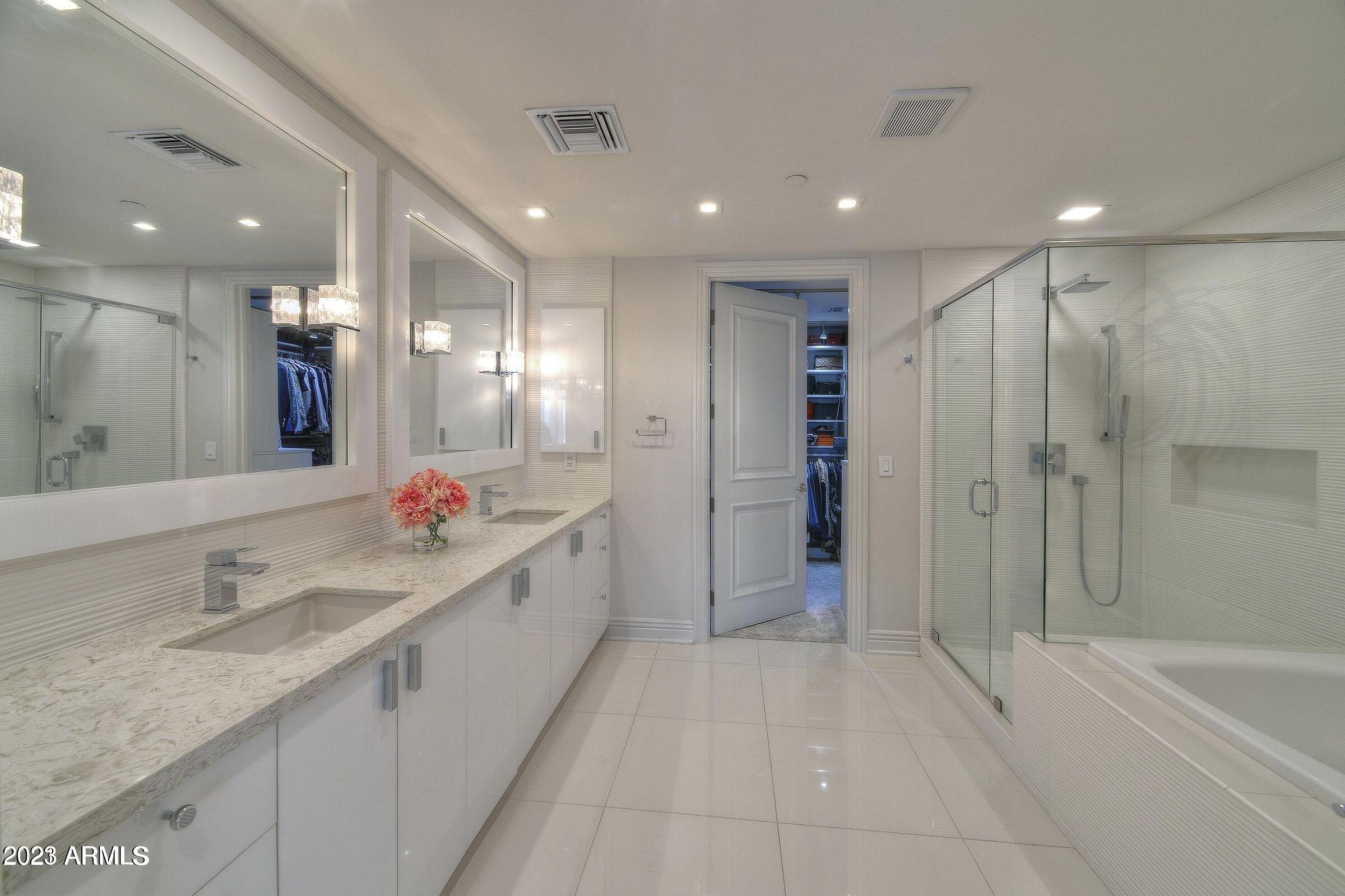 7181 E CAMELBACK Road, 1002