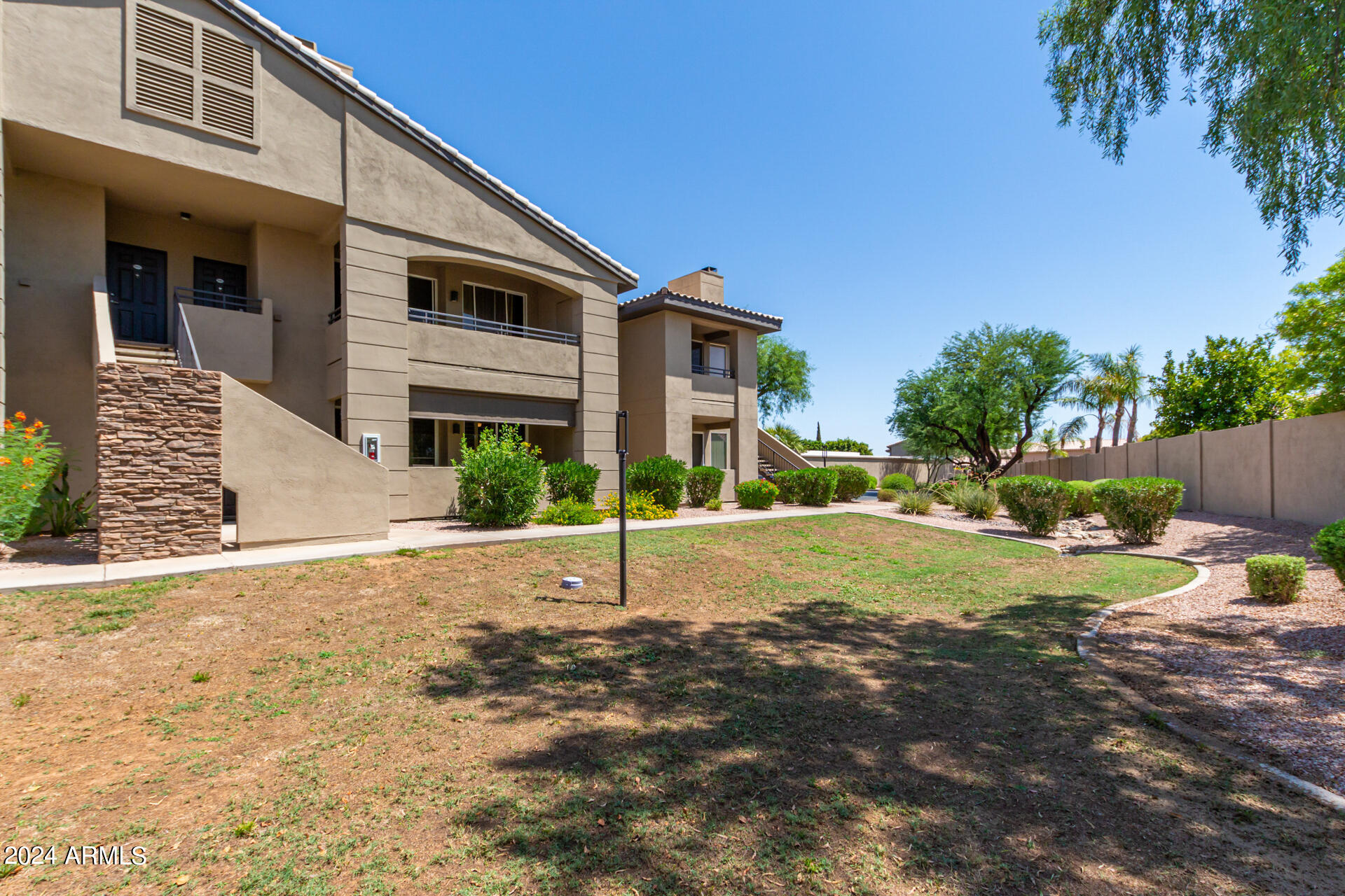 7009 E ACOMA Drive, 1035