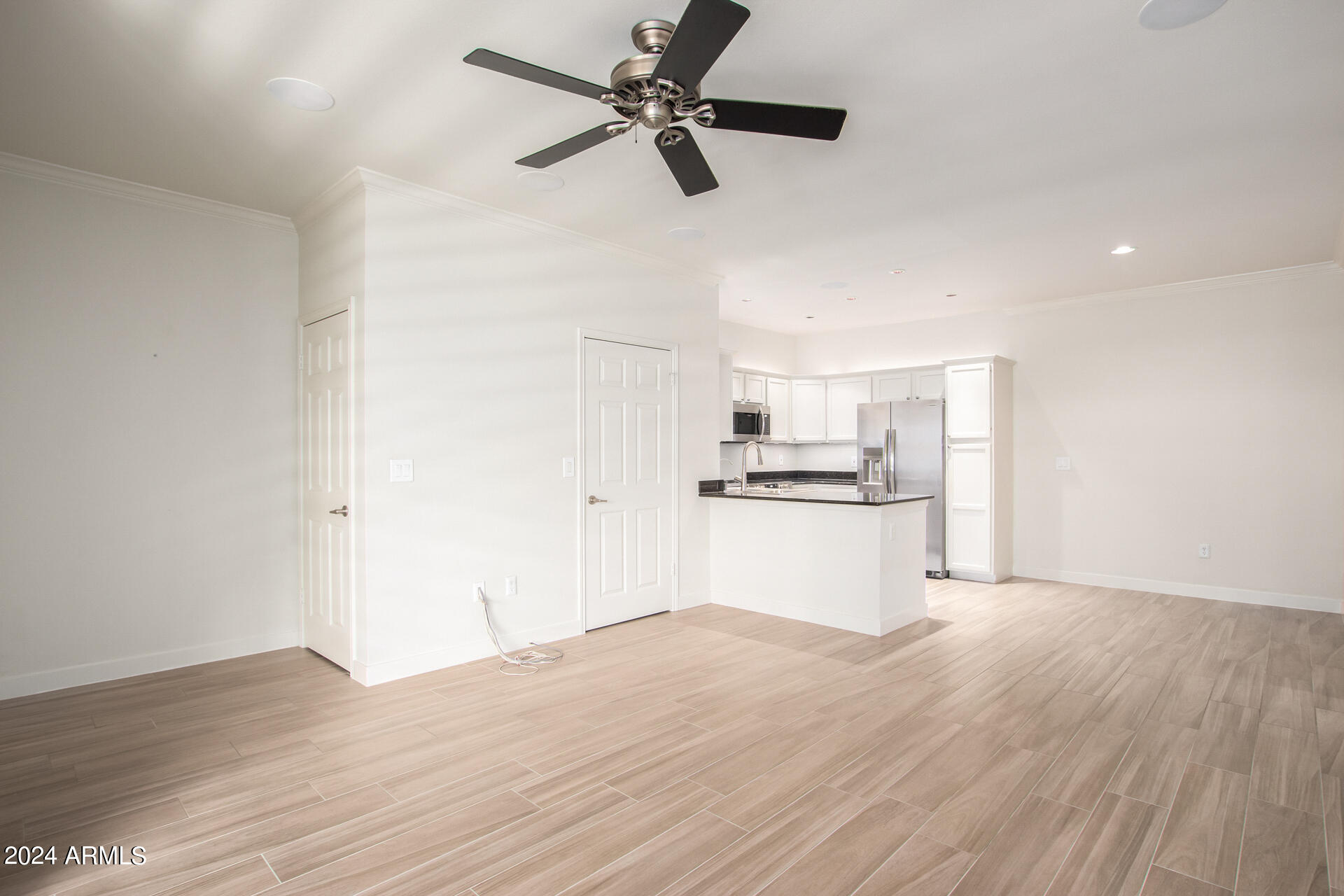 7009 E ACOMA Drive, 1035