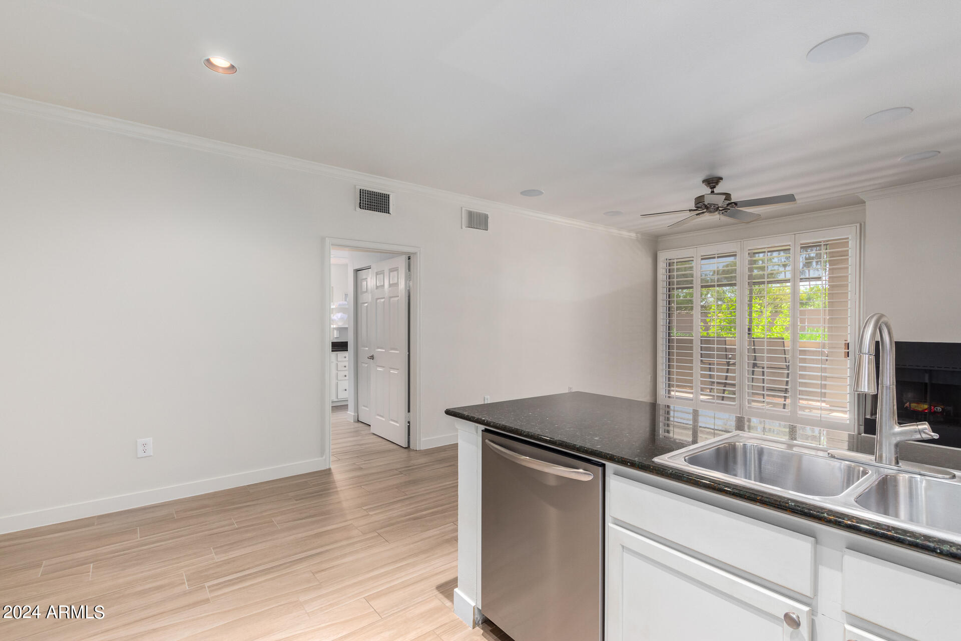 7009 E ACOMA Drive, 1035