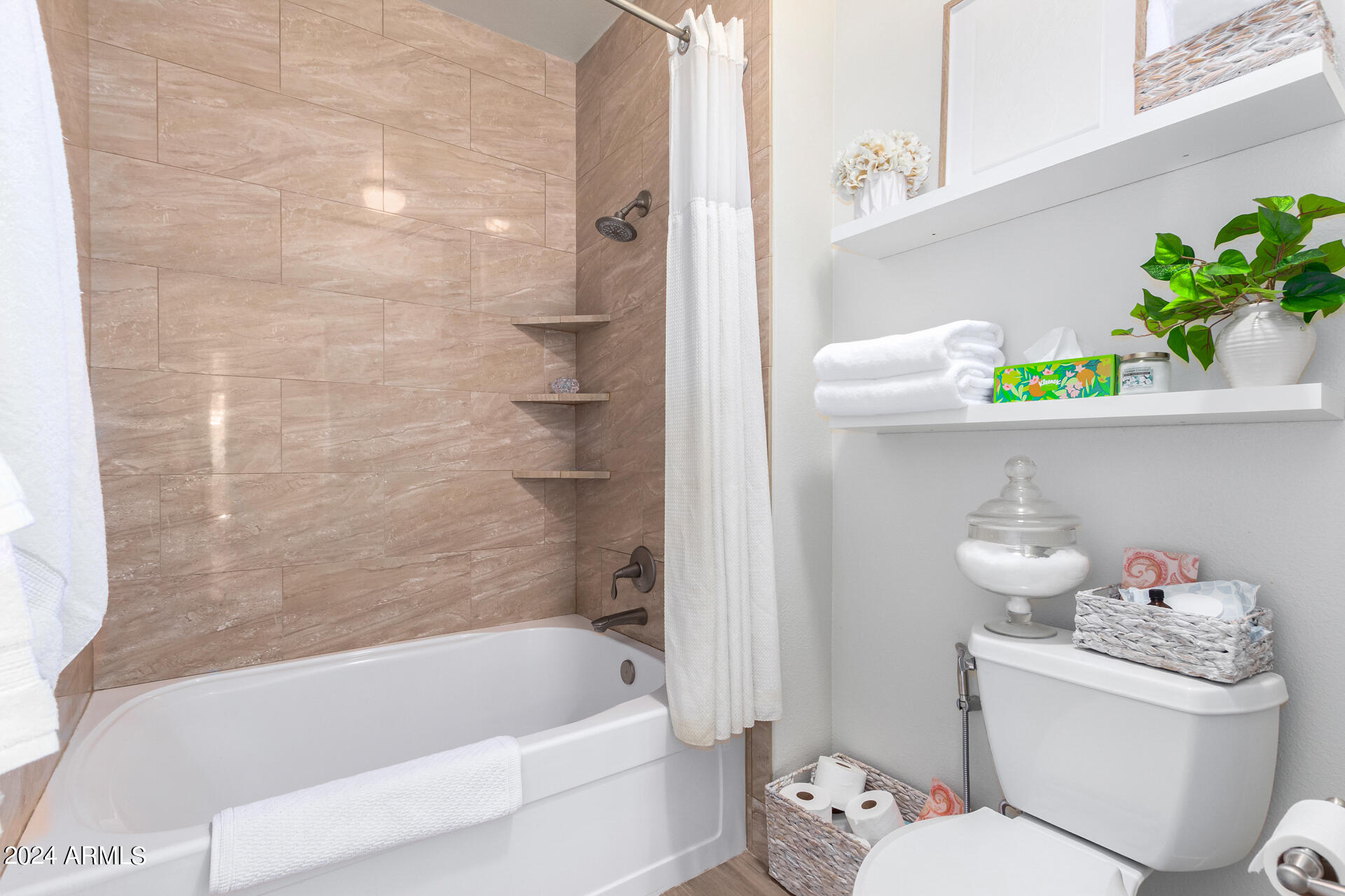 7009 E ACOMA Drive, 1035