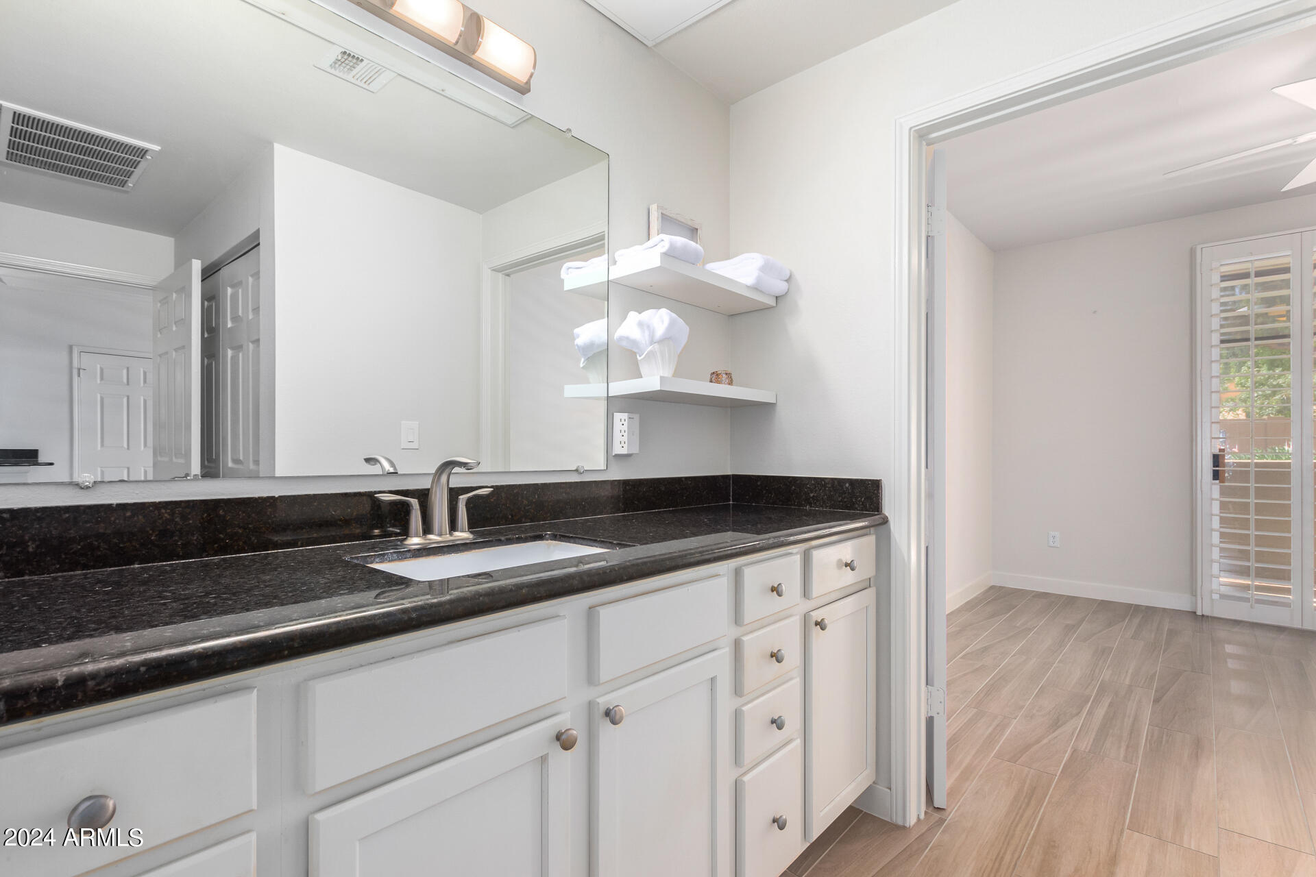 7009 E ACOMA Drive, 1035