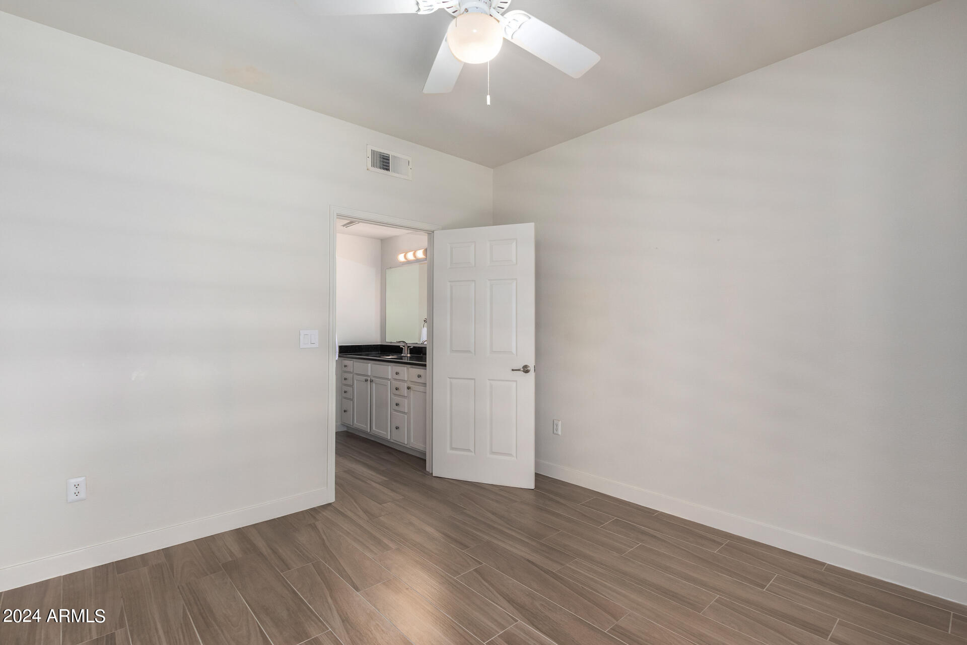 7009 E ACOMA Drive, 1035