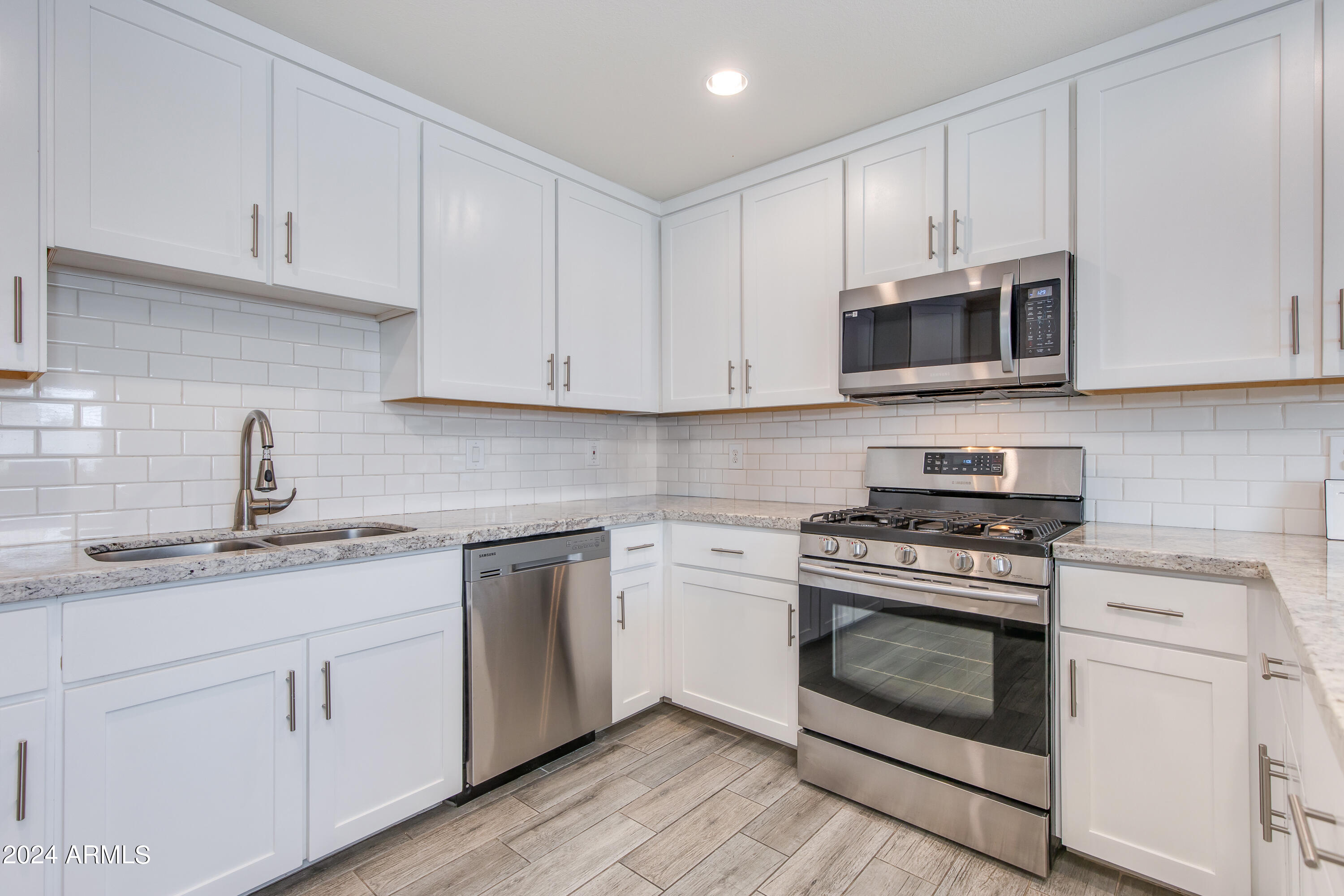 8725 E RANCHO VISTA Drive