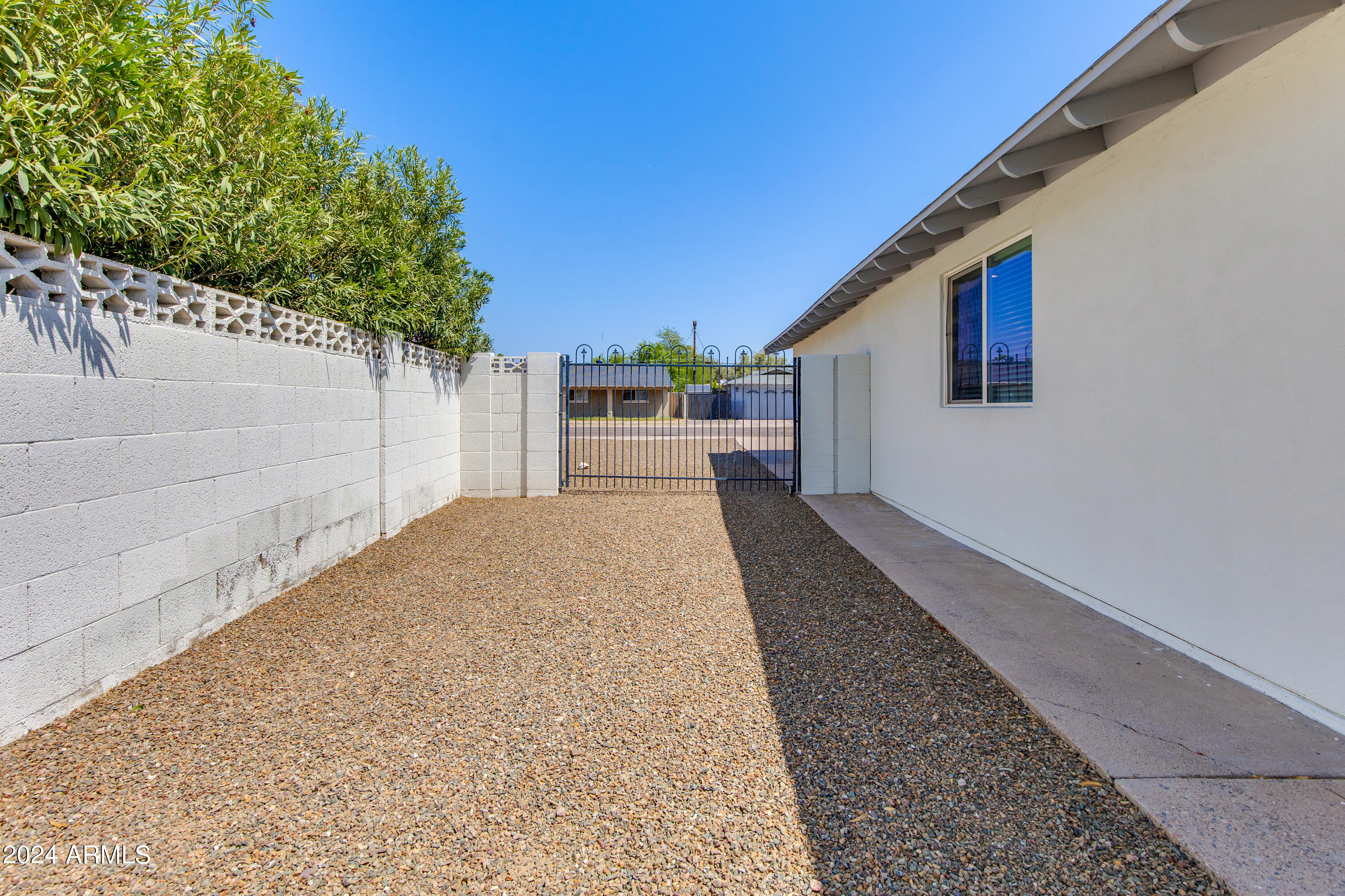 8725 E RANCHO VISTA Drive