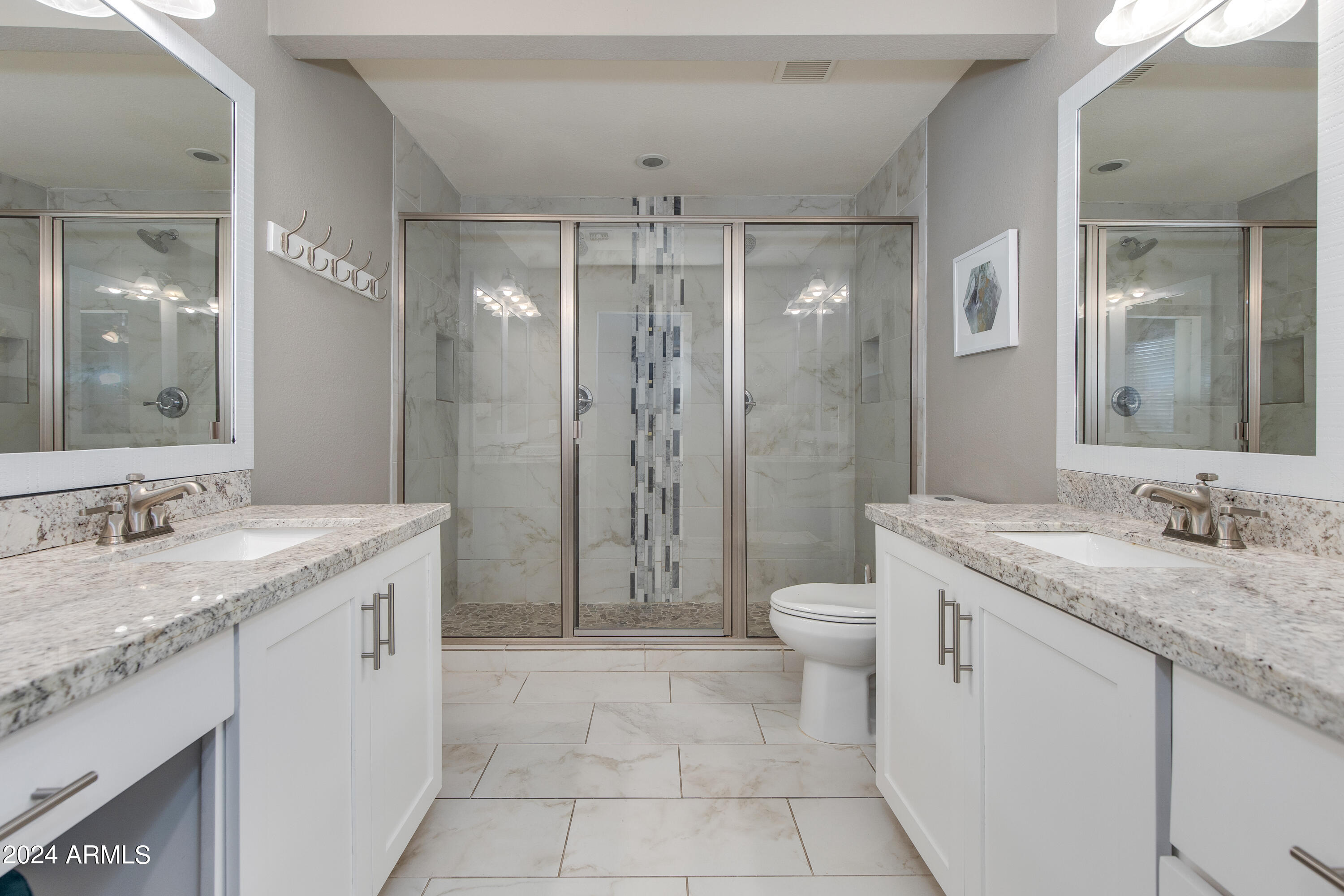 8725 E RANCHO VISTA Drive