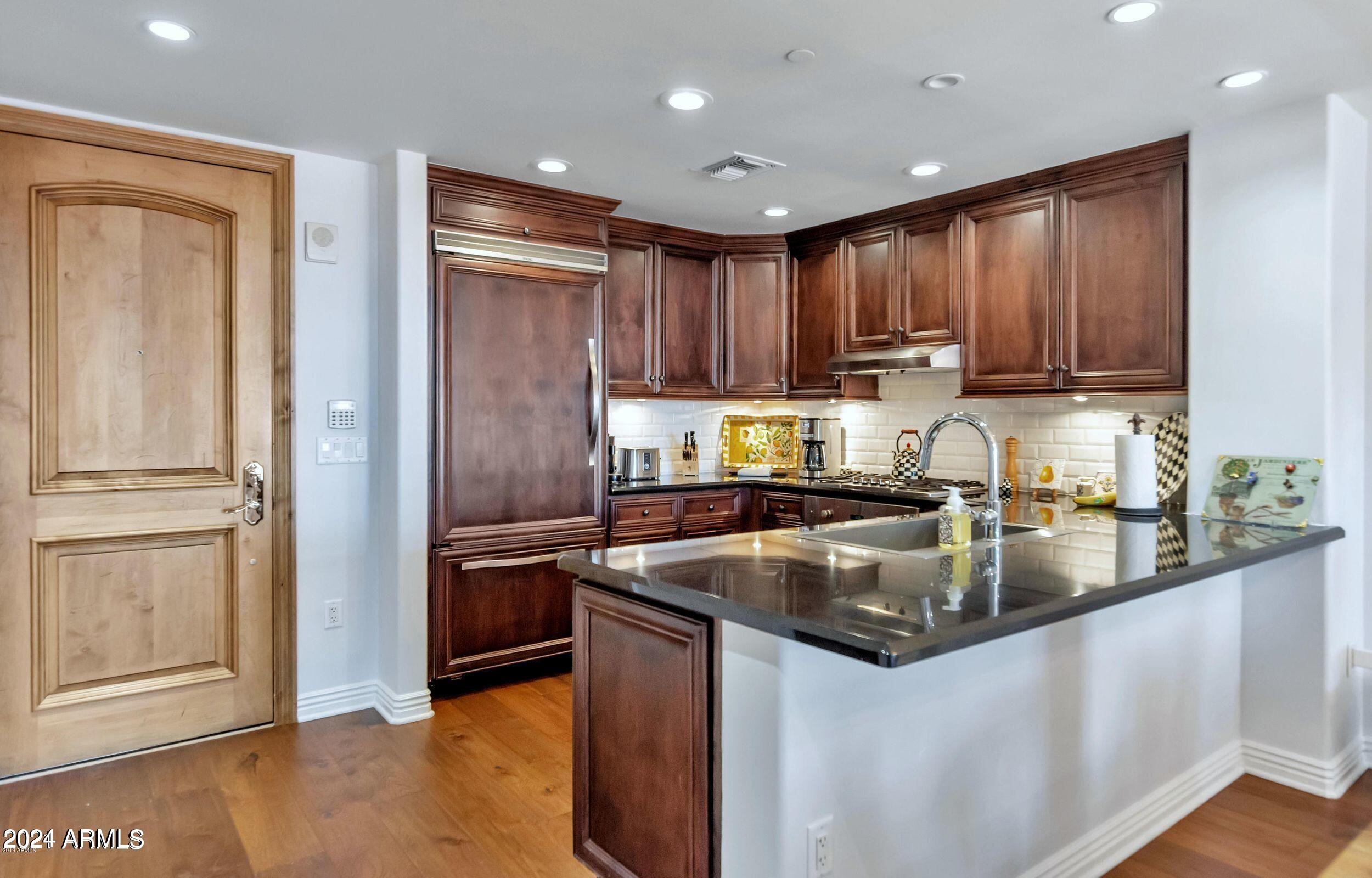 7181 E CAMELBACK Road, 502