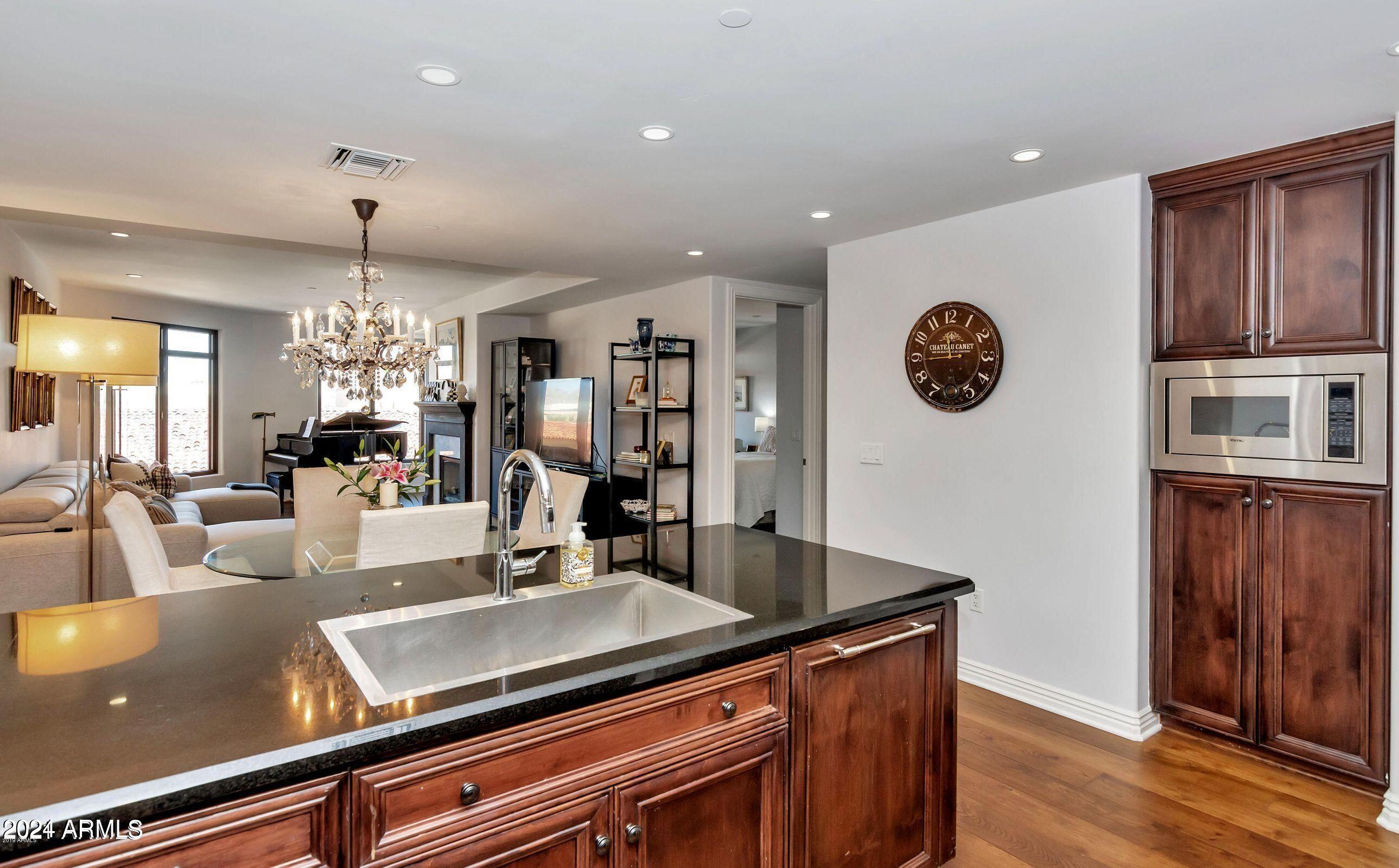 7181 E CAMELBACK Road, 502