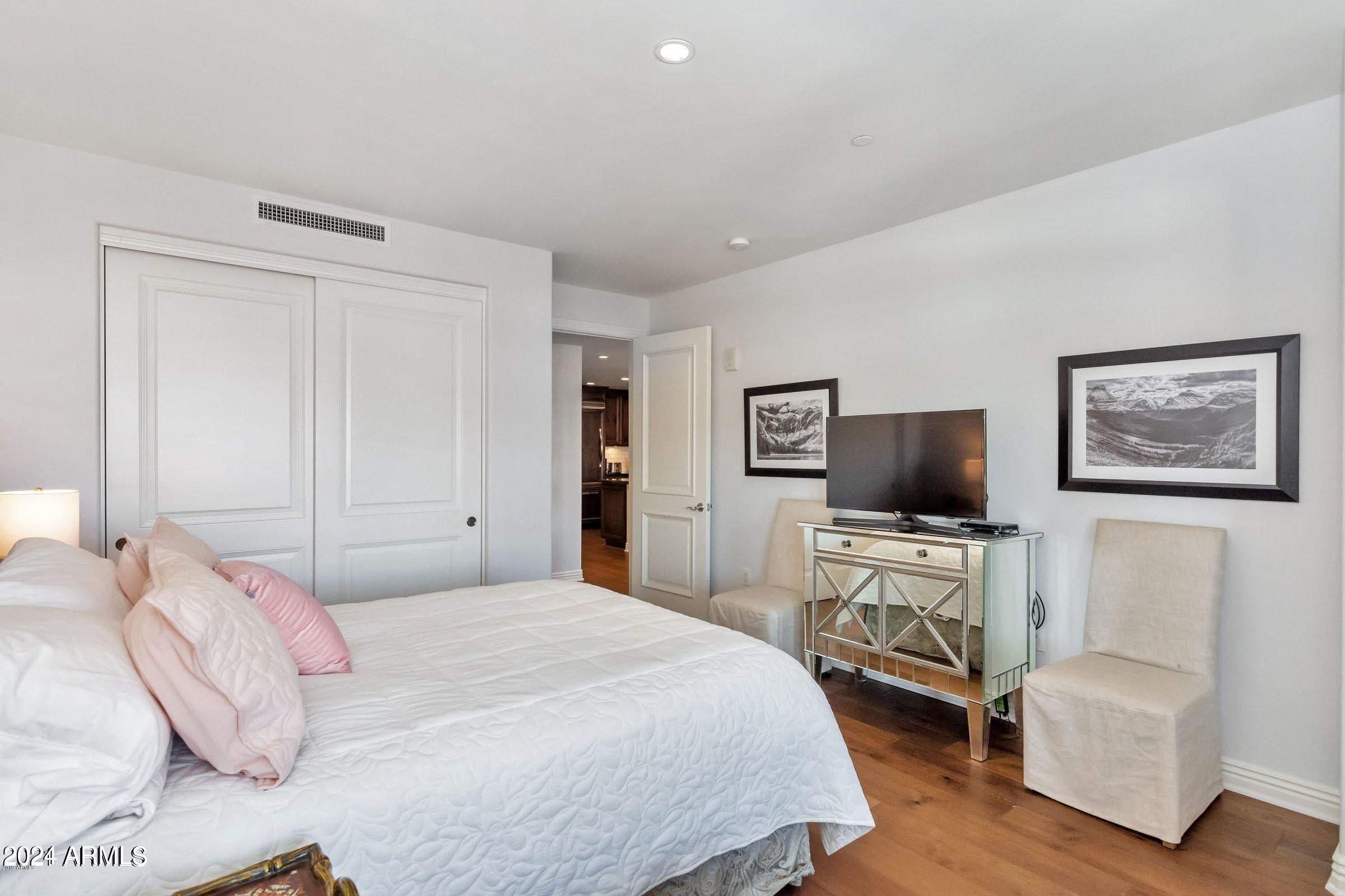 7181 E CAMELBACK Road, 502