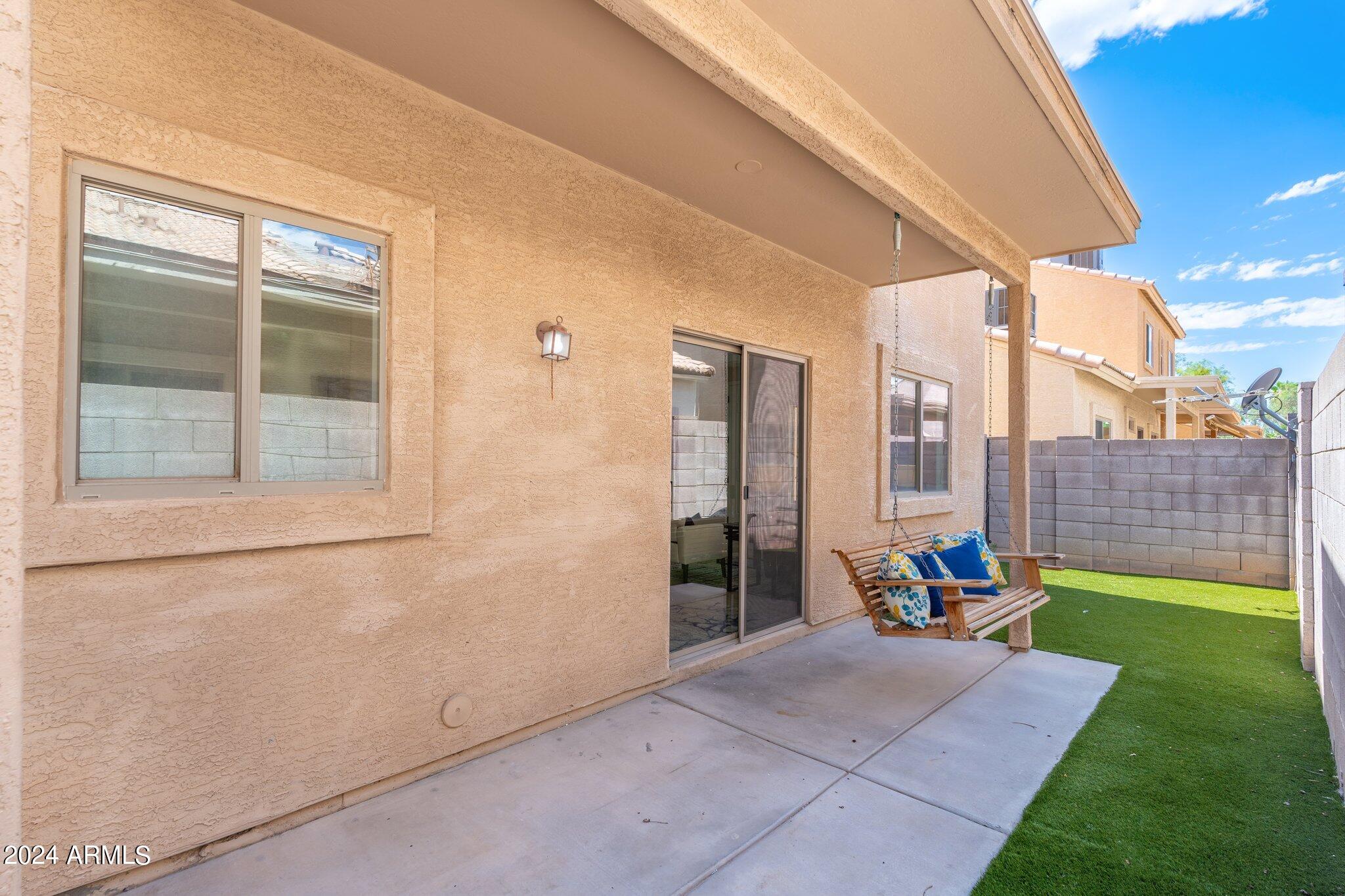 2708 E SCHILIRO Circle