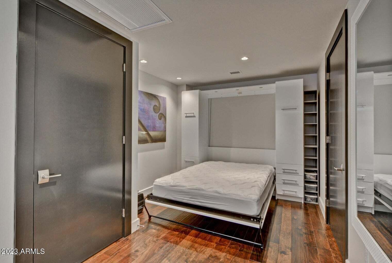 4422 N 75TH Street, 6013