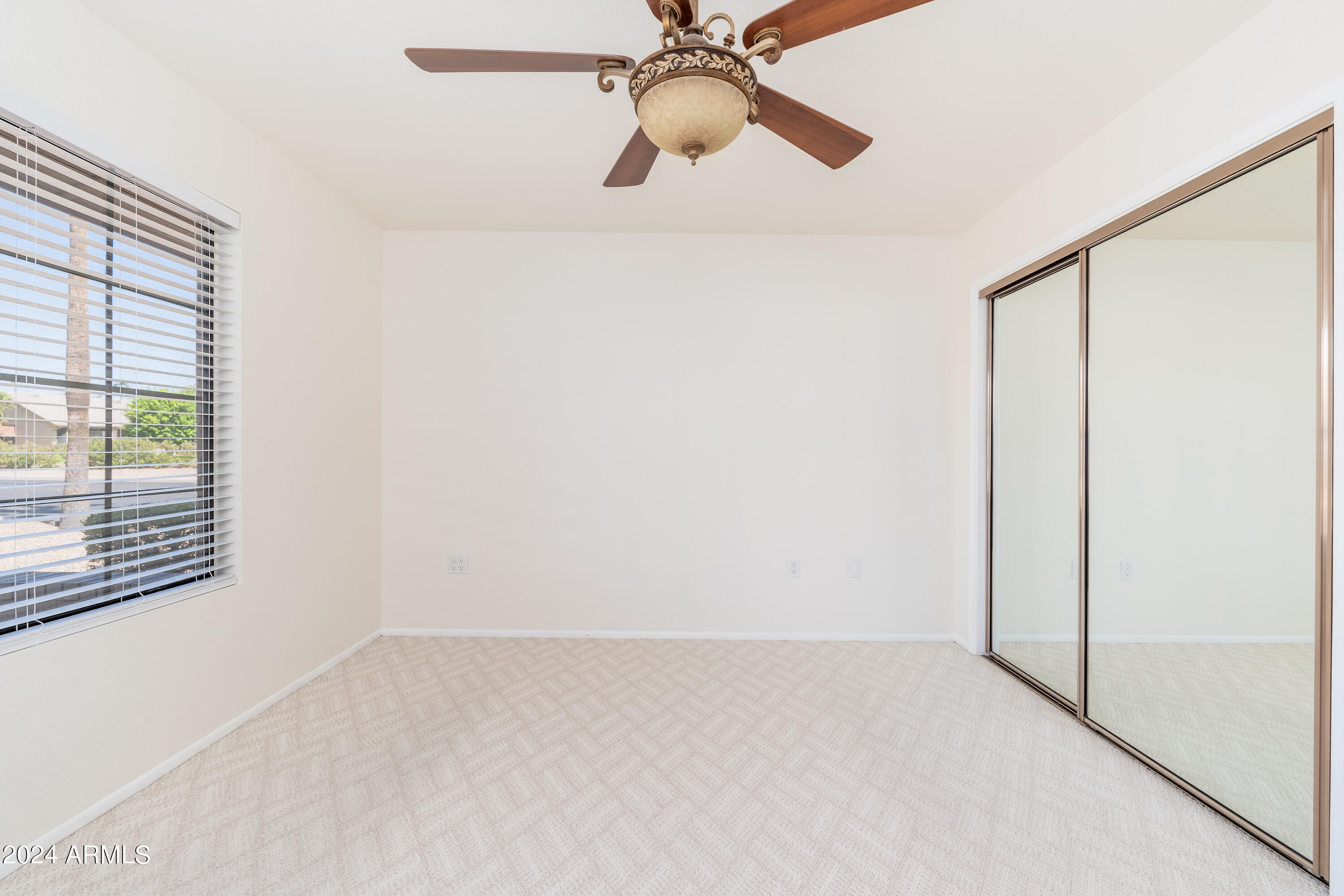 13747 W VILLA RIDGE Drive