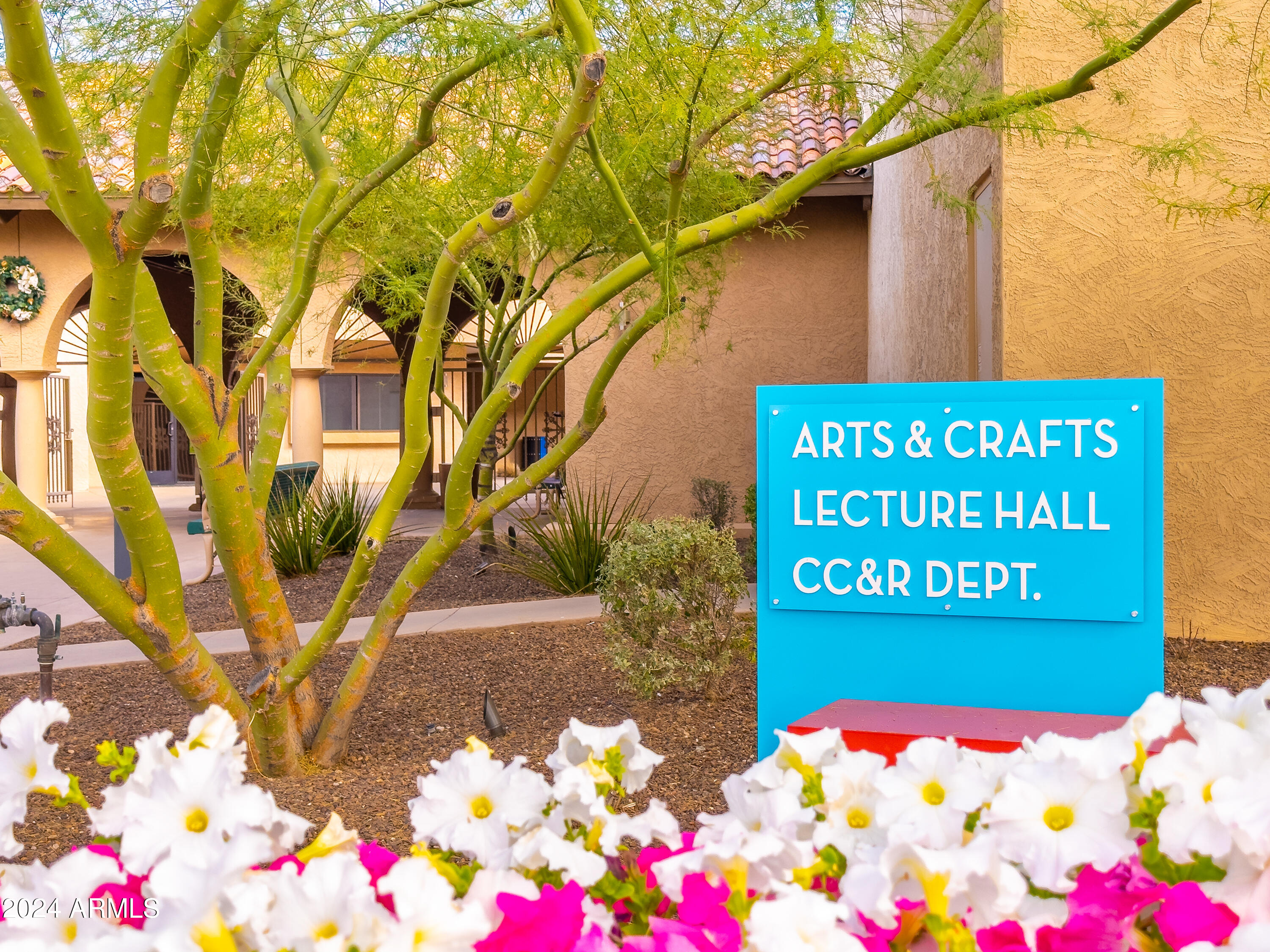 13747 W VILLA RIDGE Drive