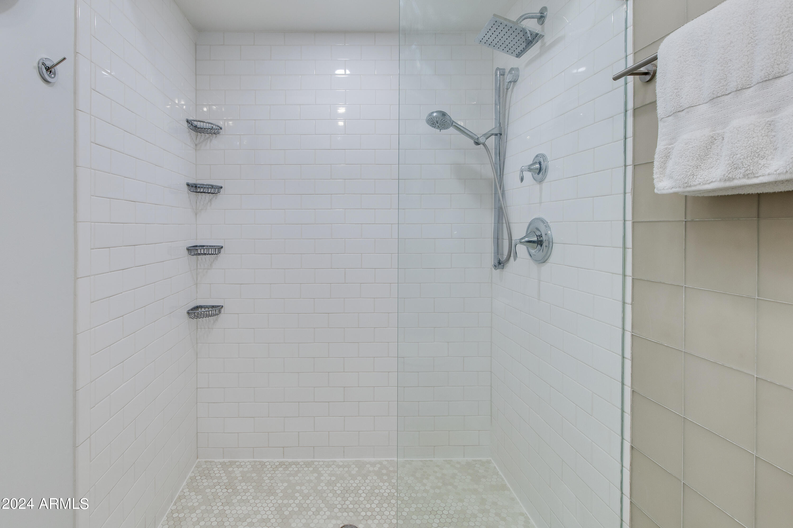 7118 N VIA DE ALEGRIA