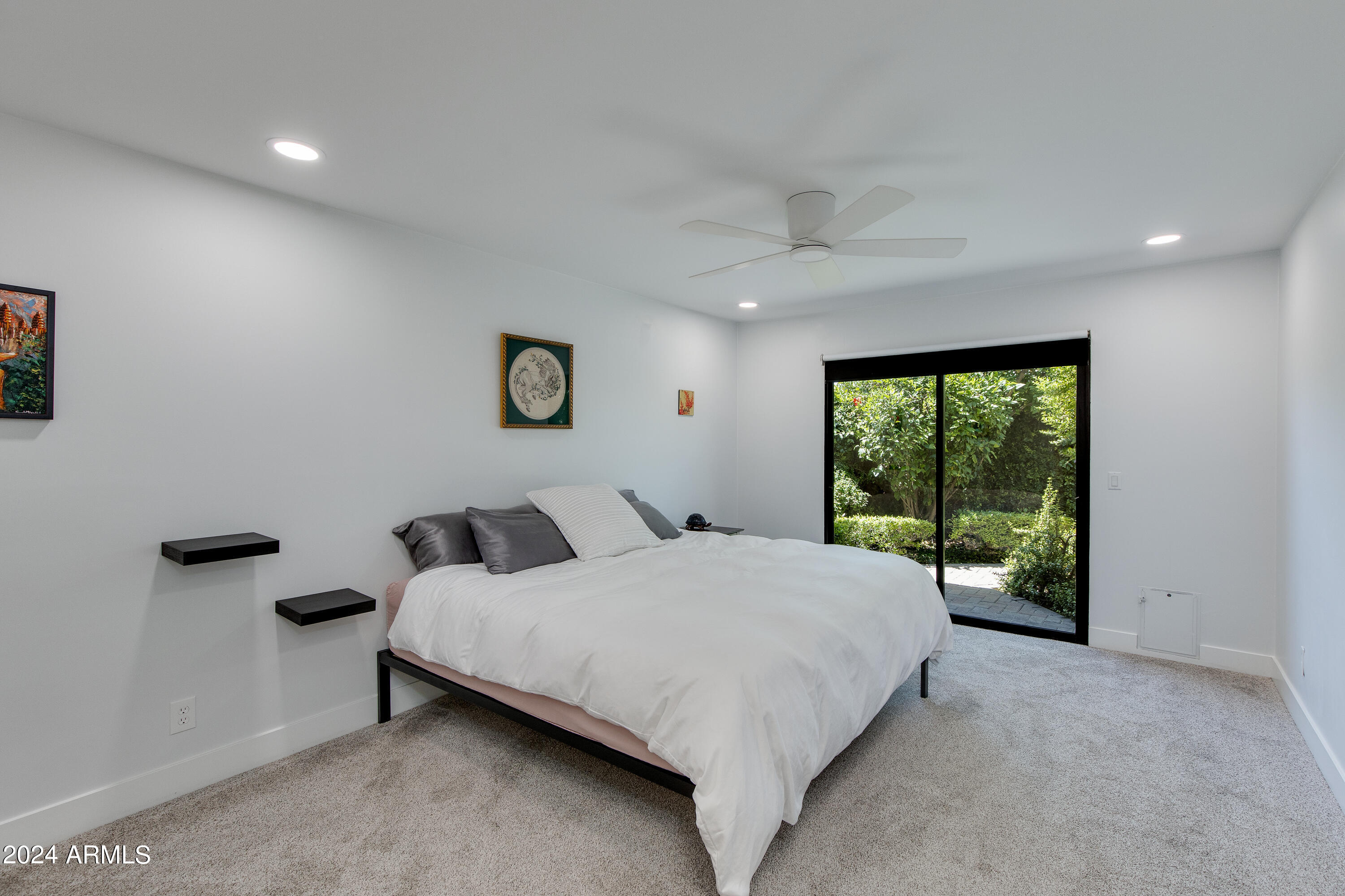 7118 N VIA DE ALEGRIA