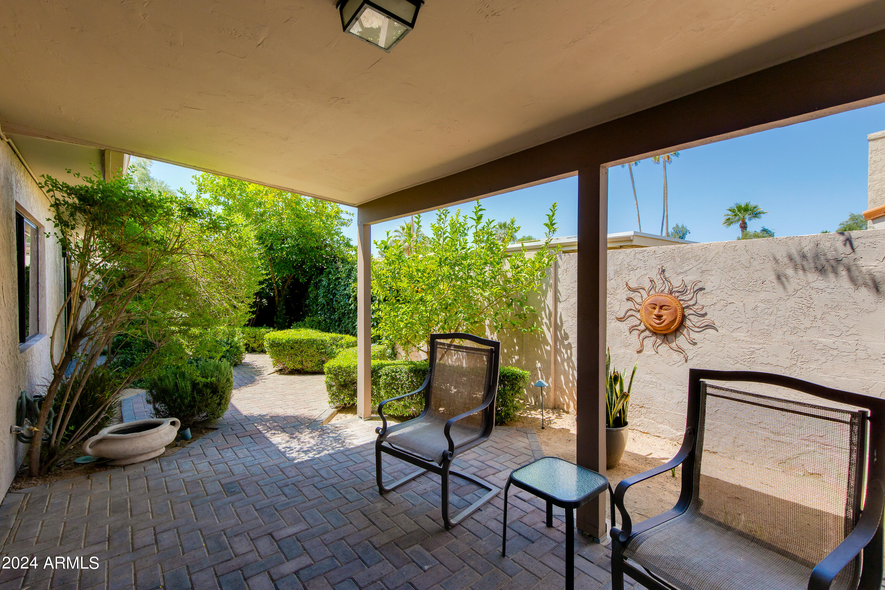 7118 N VIA DE ALEGRIA