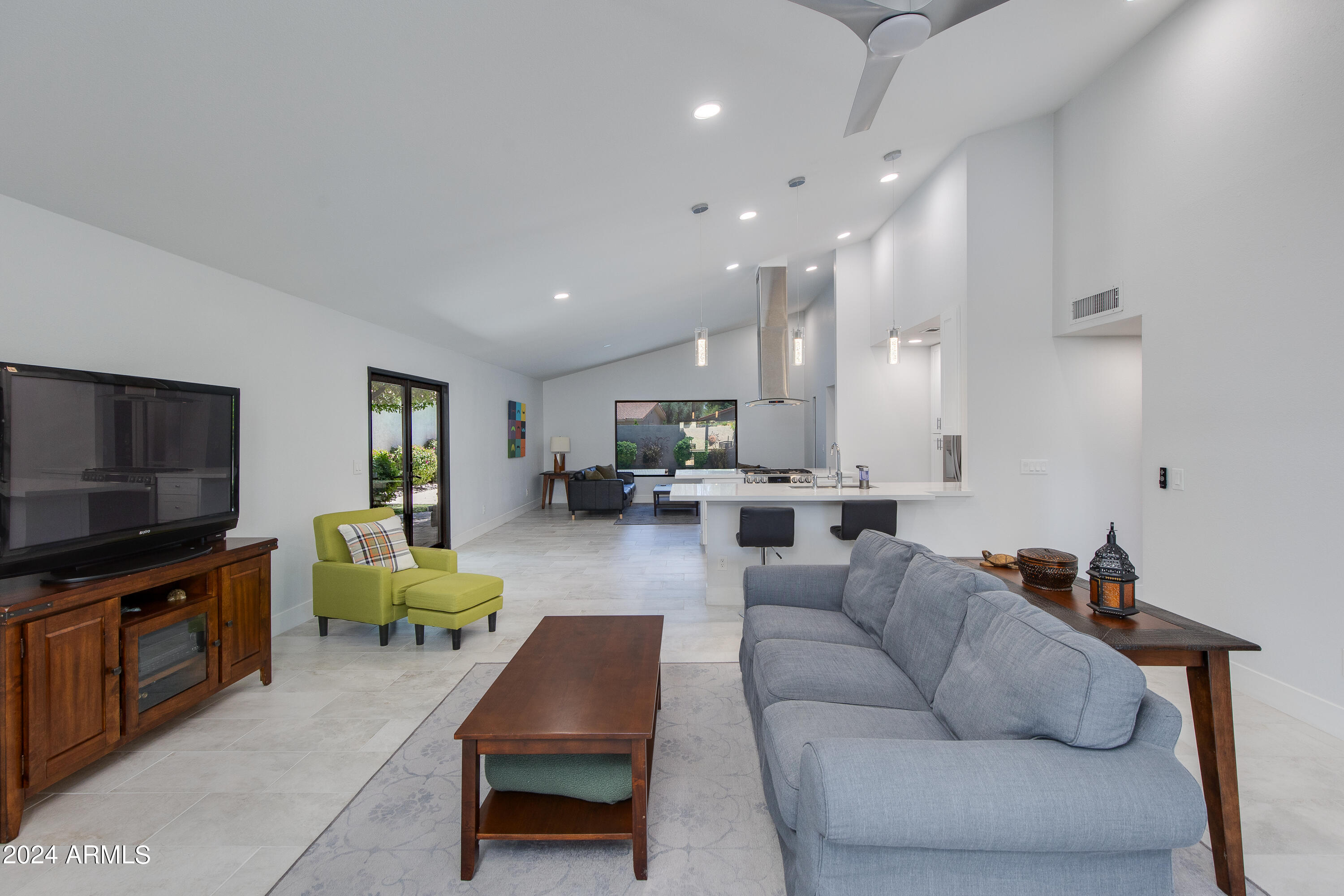 7118 N VIA DE ALEGRIA