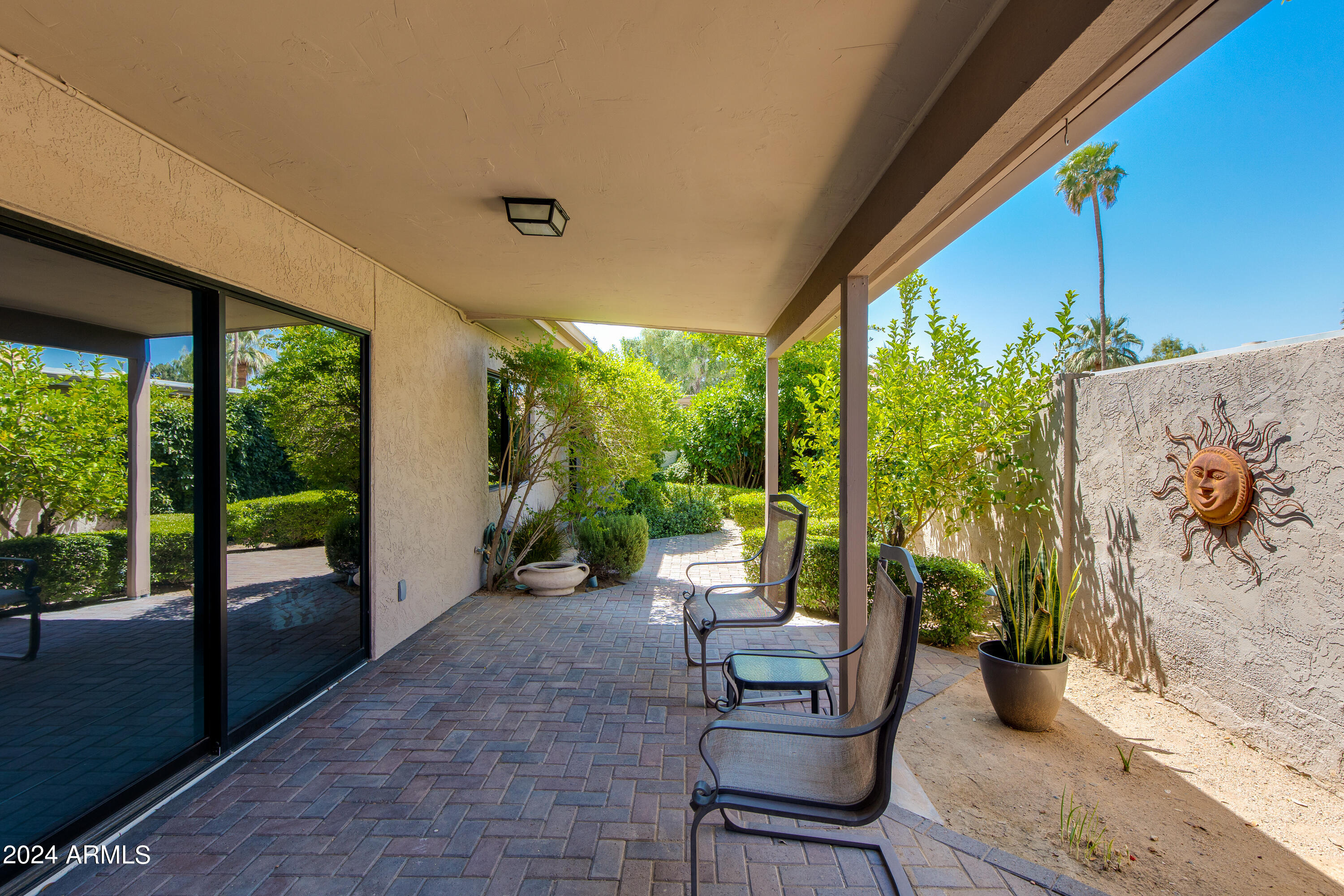 7118 N VIA DE ALEGRIA