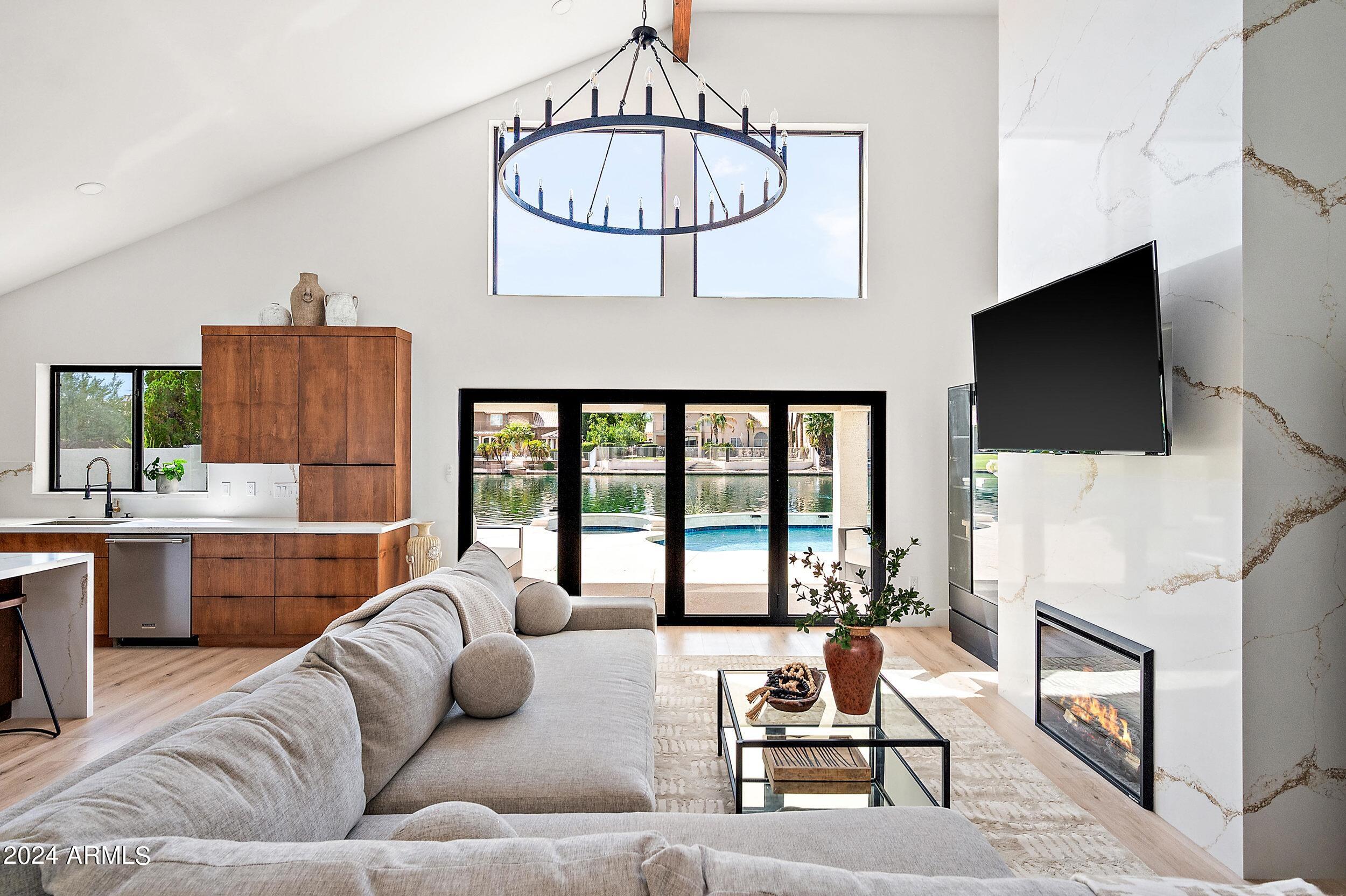 3817 E HIDDENVIEW Drive