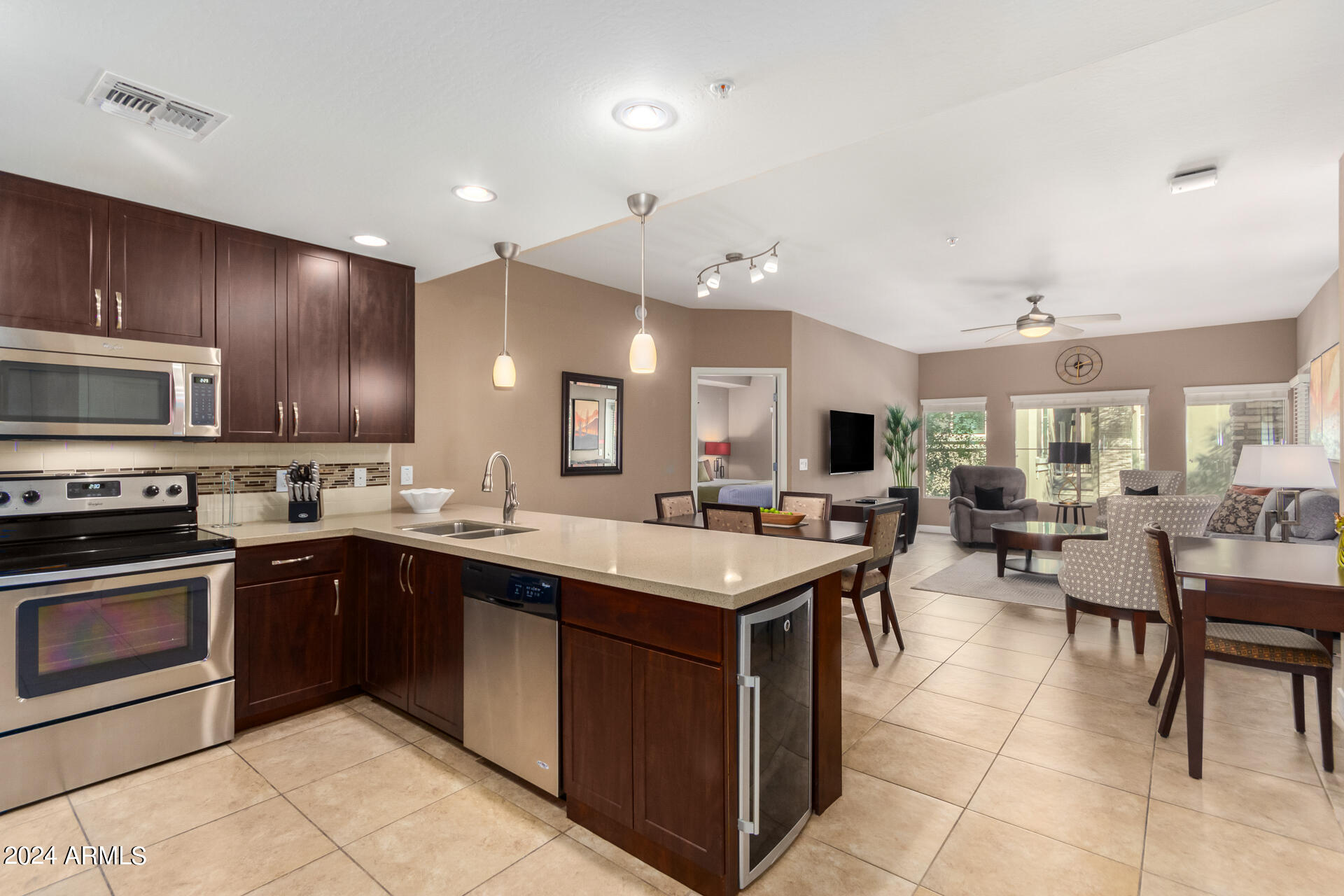 5450 E DEER VALLEY Drive 2171